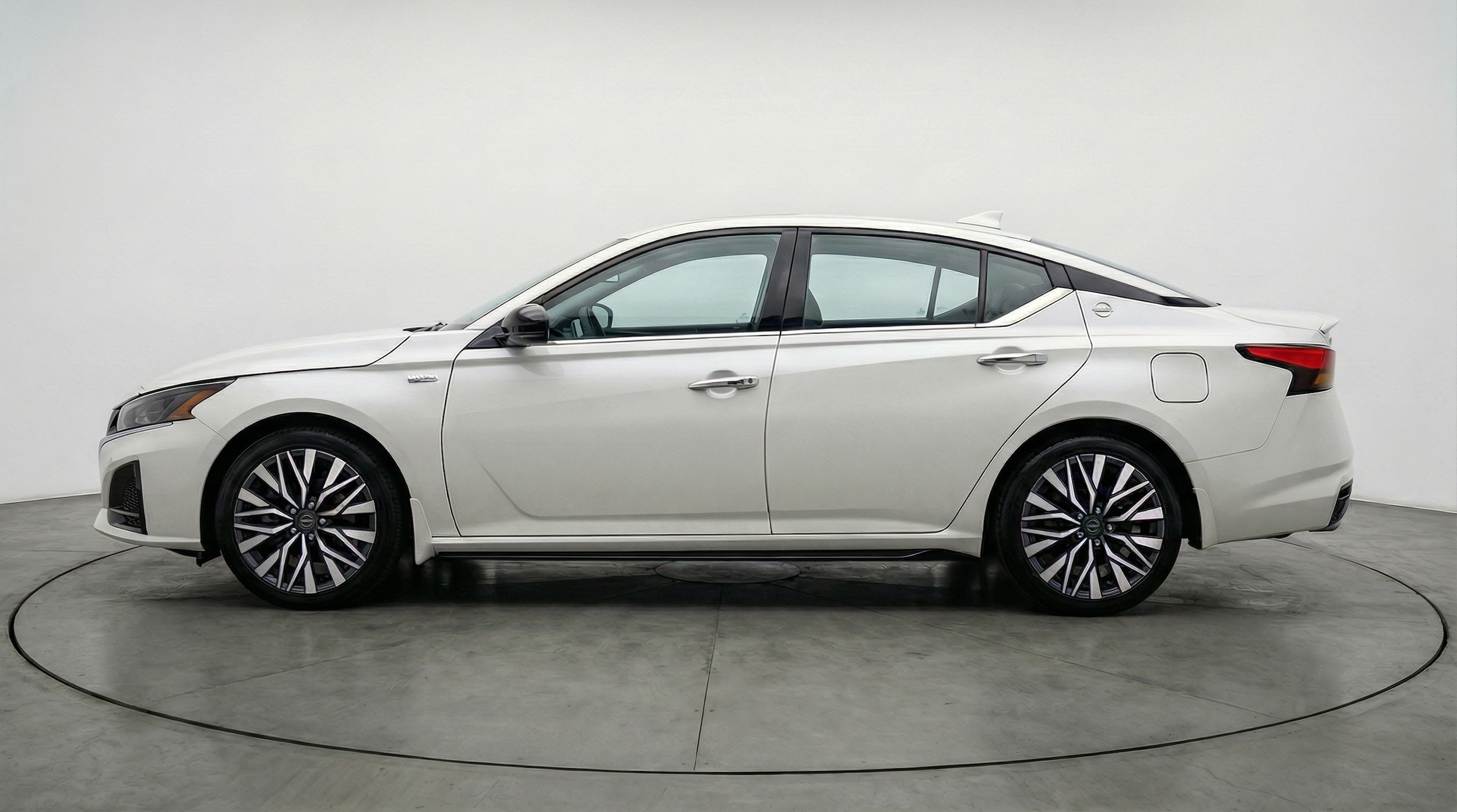 Thumbnail: 2025 Nissan Altima - 4