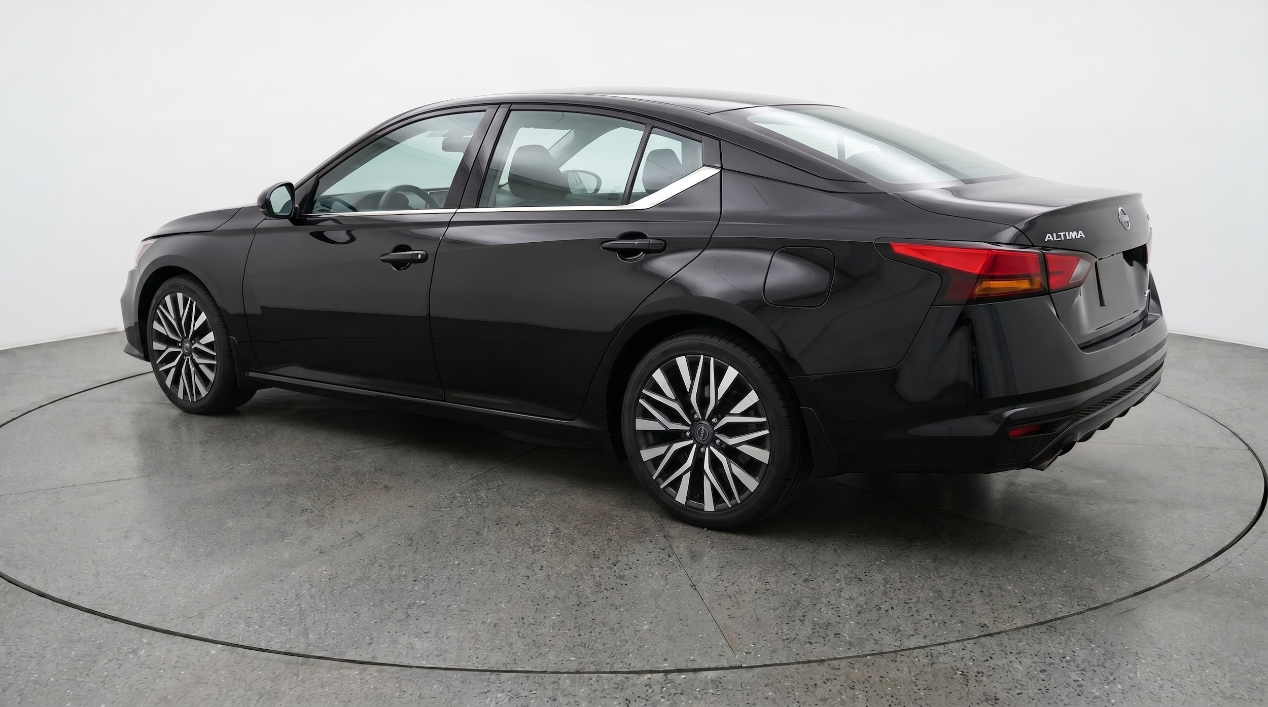Thumbnail: 2025 Nissan Altima - 5
