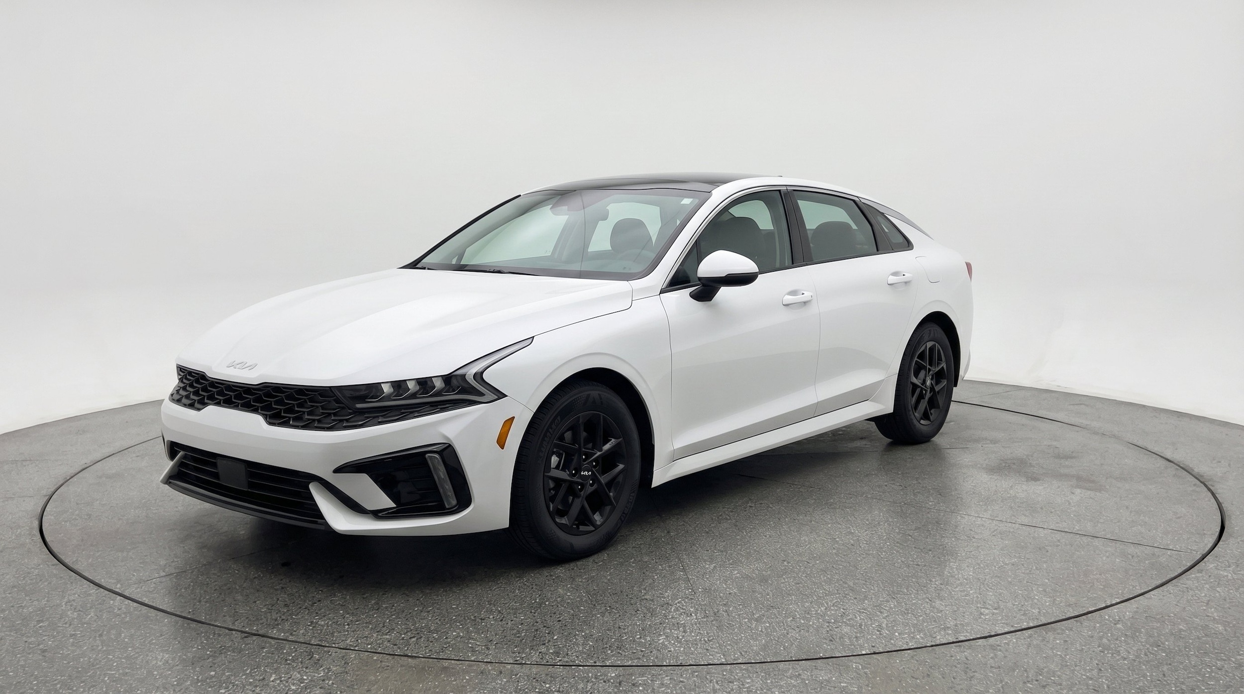 Thumbnail: 2025 Kia K5 - 3