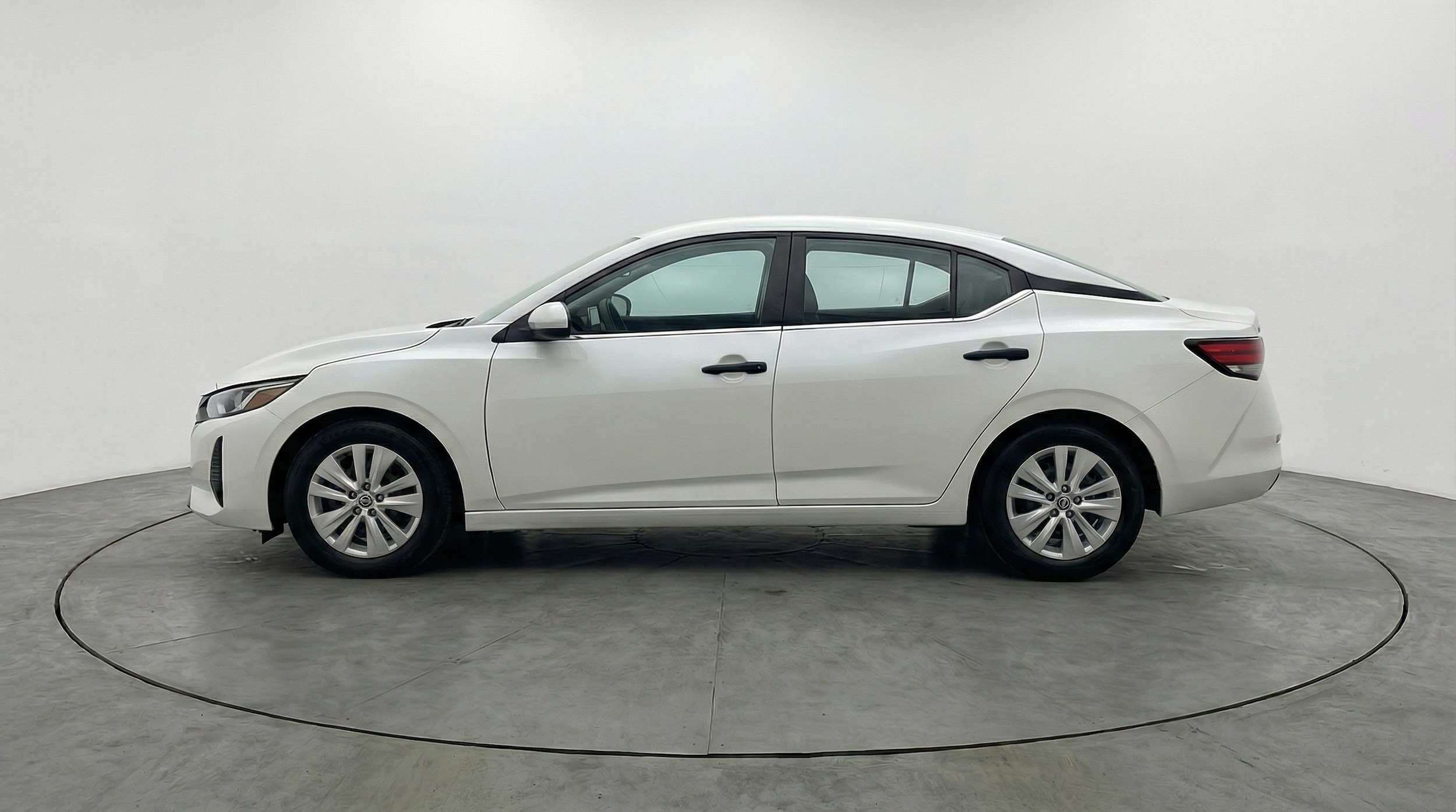 Thumbnail: 2025 Nissan Sentra - 4