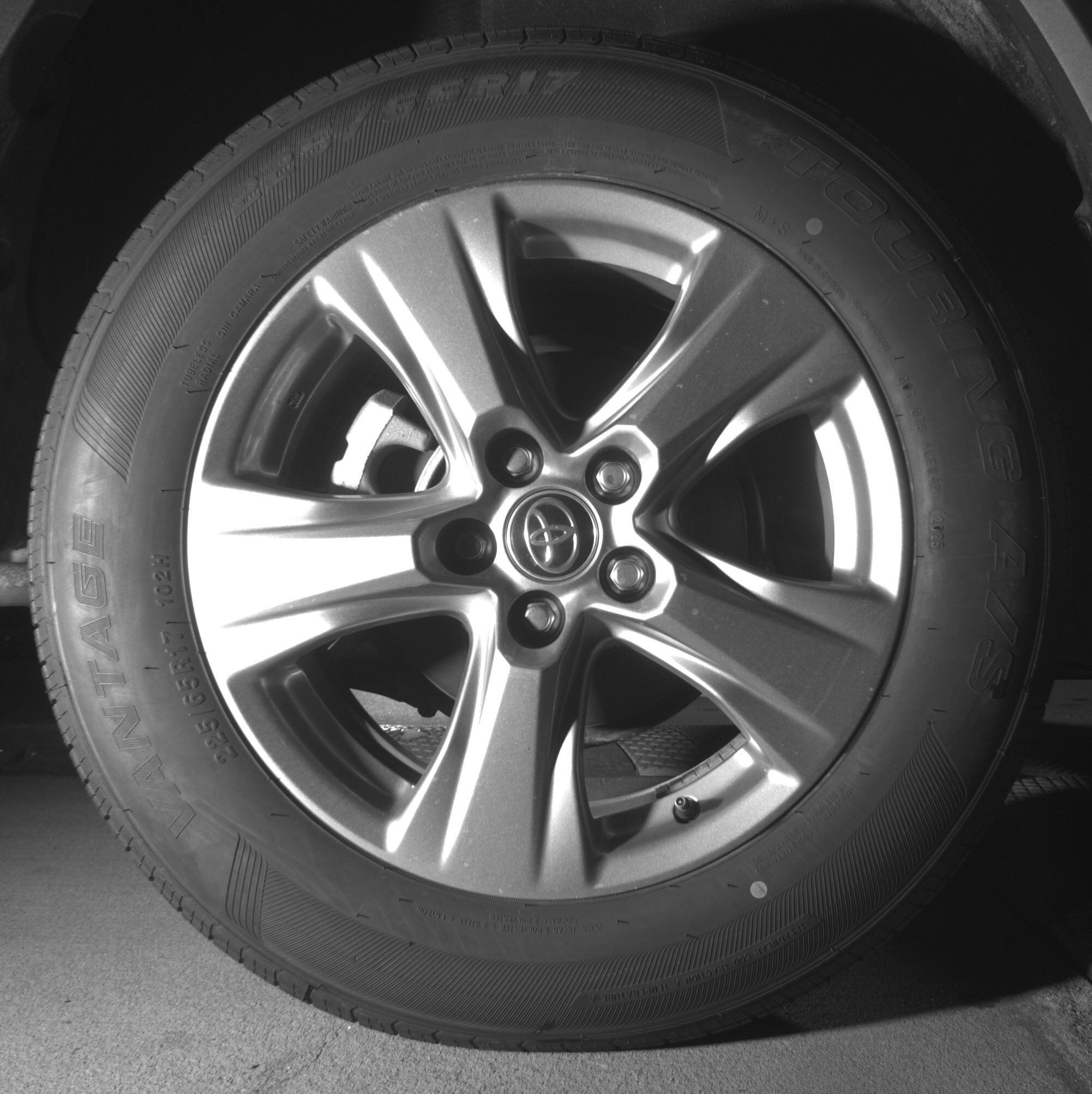 Thumbnail: 2025 Toyota RAV4 - 12