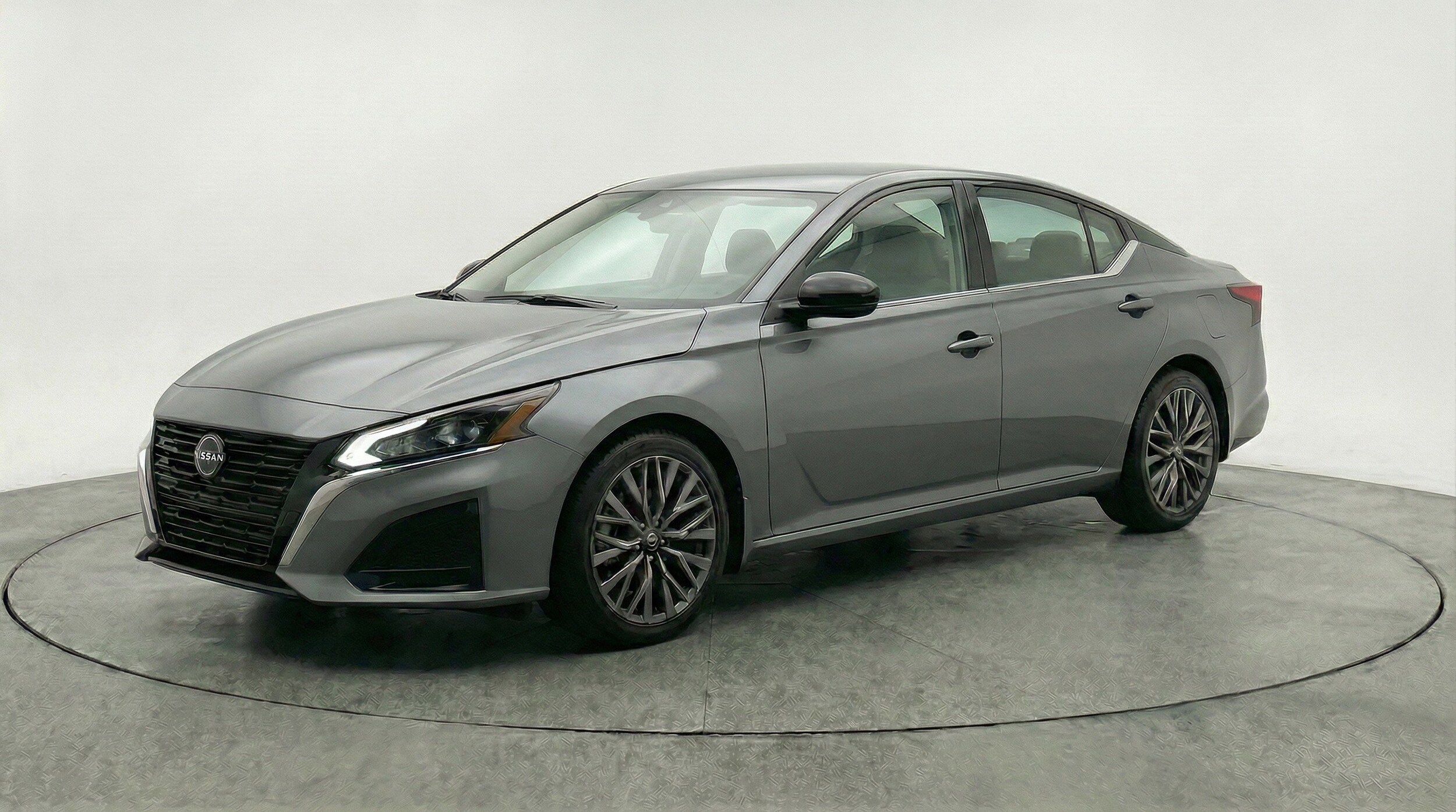 Thumbnail: 2025 Nissan Altima - 3