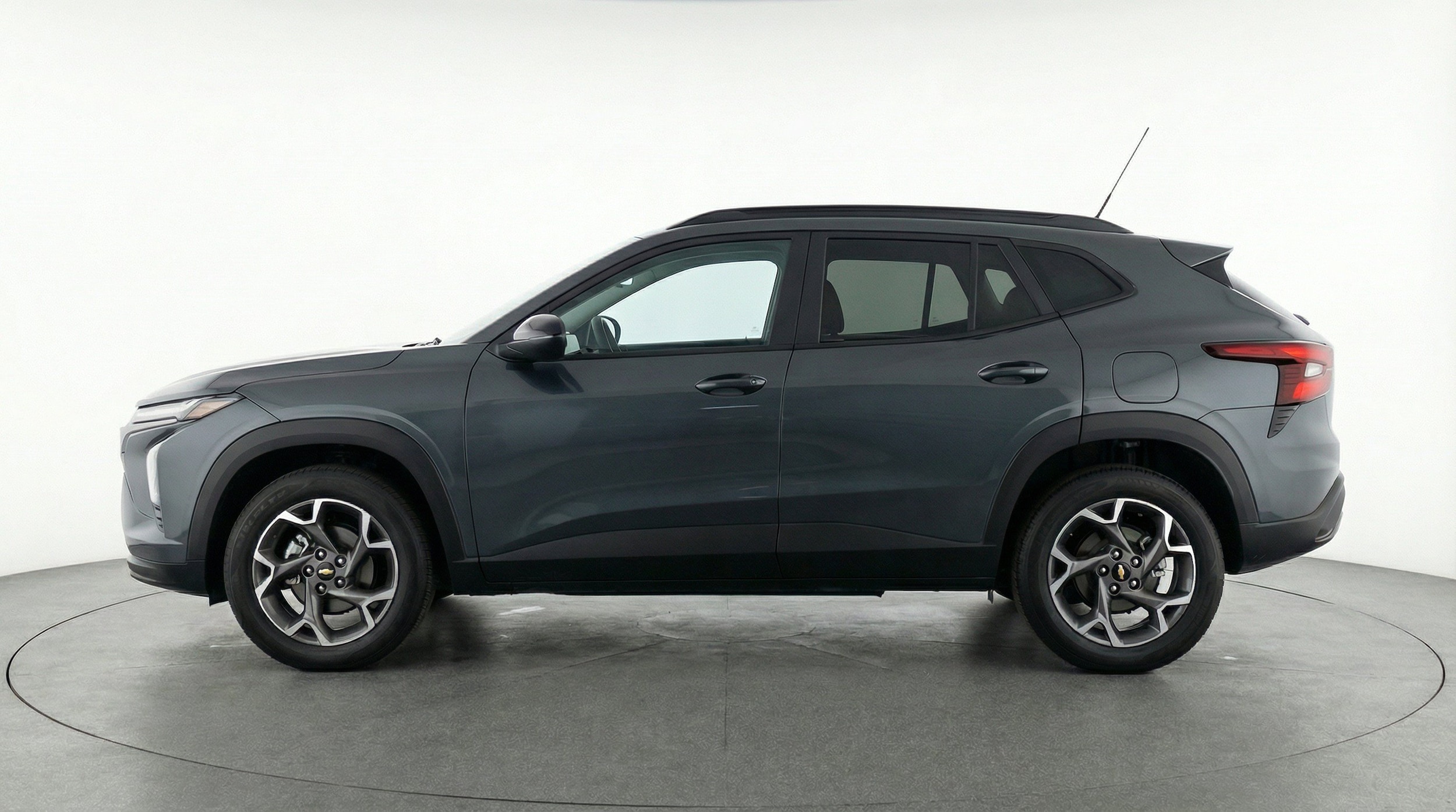 Thumbnail: 2025 Chevrolet Trax - 5