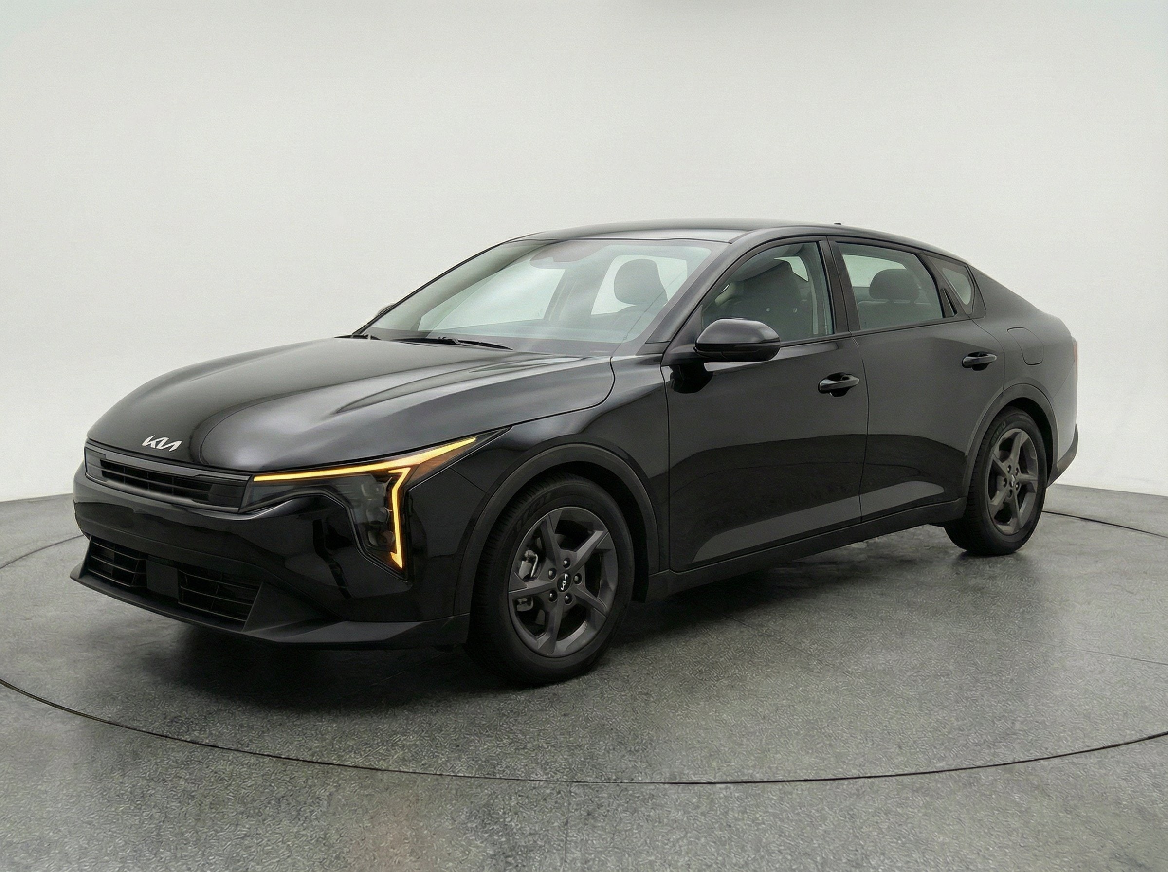 Thumbnail: 2025 Kia K4 - 3