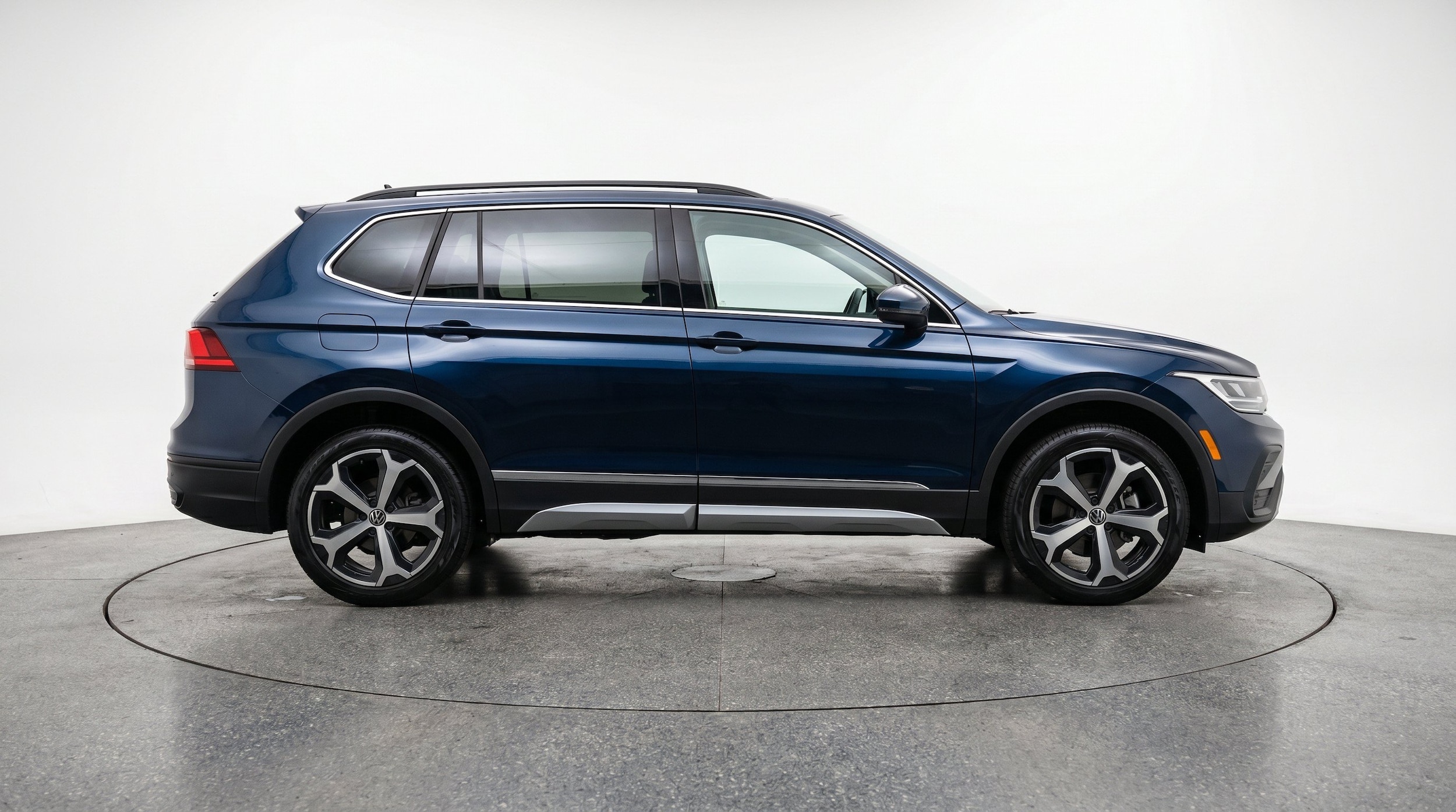 Thumbnail: 2026 Volkswagen Tiguan - 11