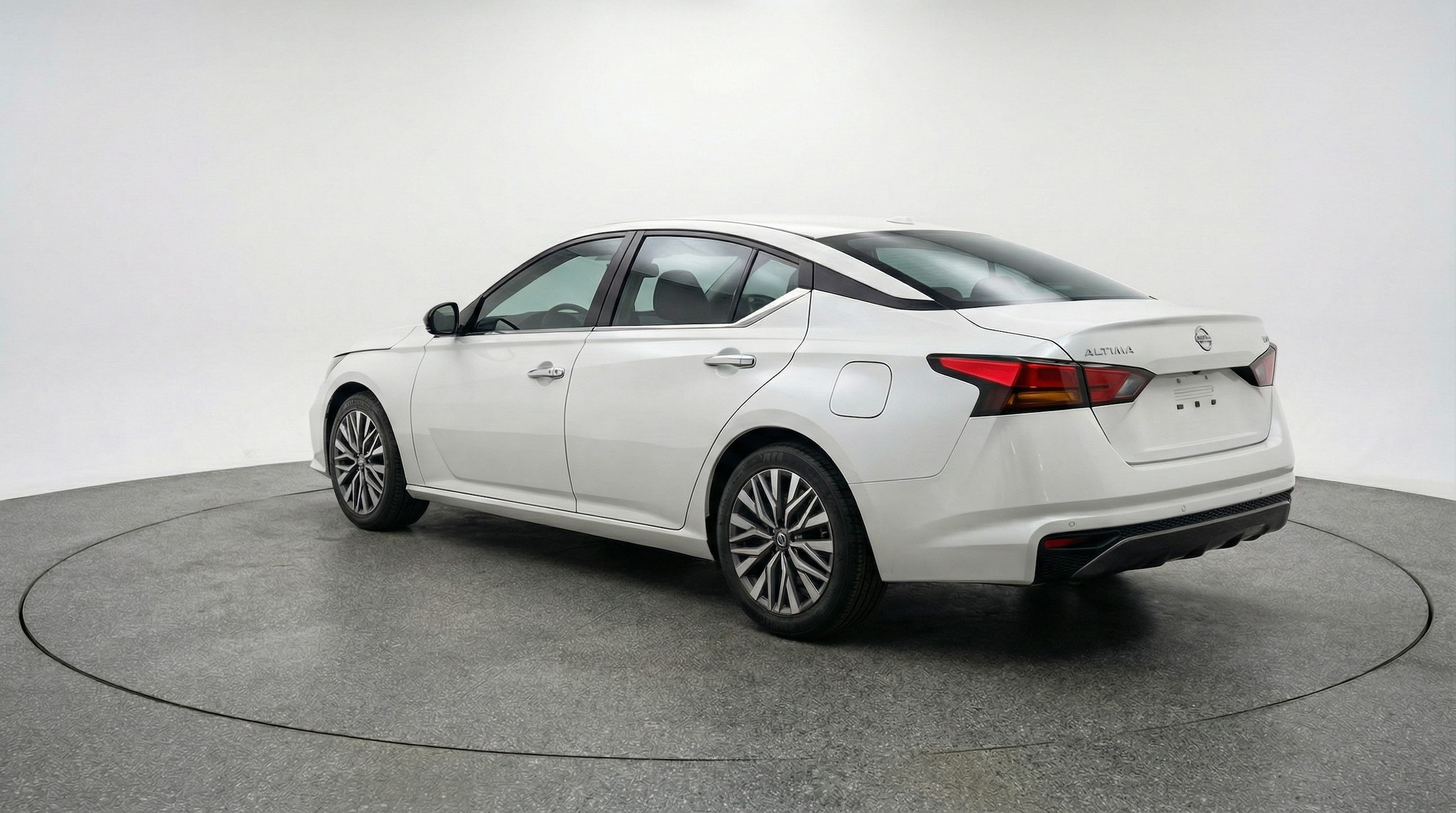 Thumbnail: 2025 Nissan Altima - 5