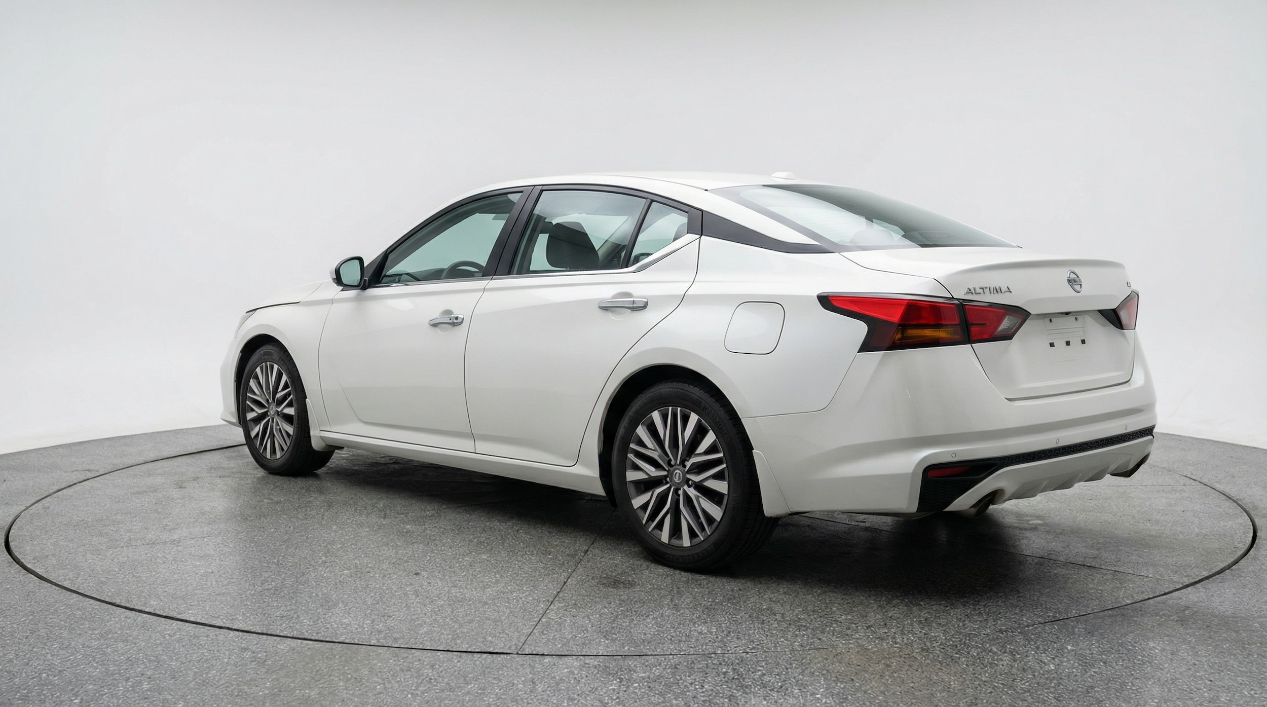 Thumbnail: 2025 Nissan Altima - 5