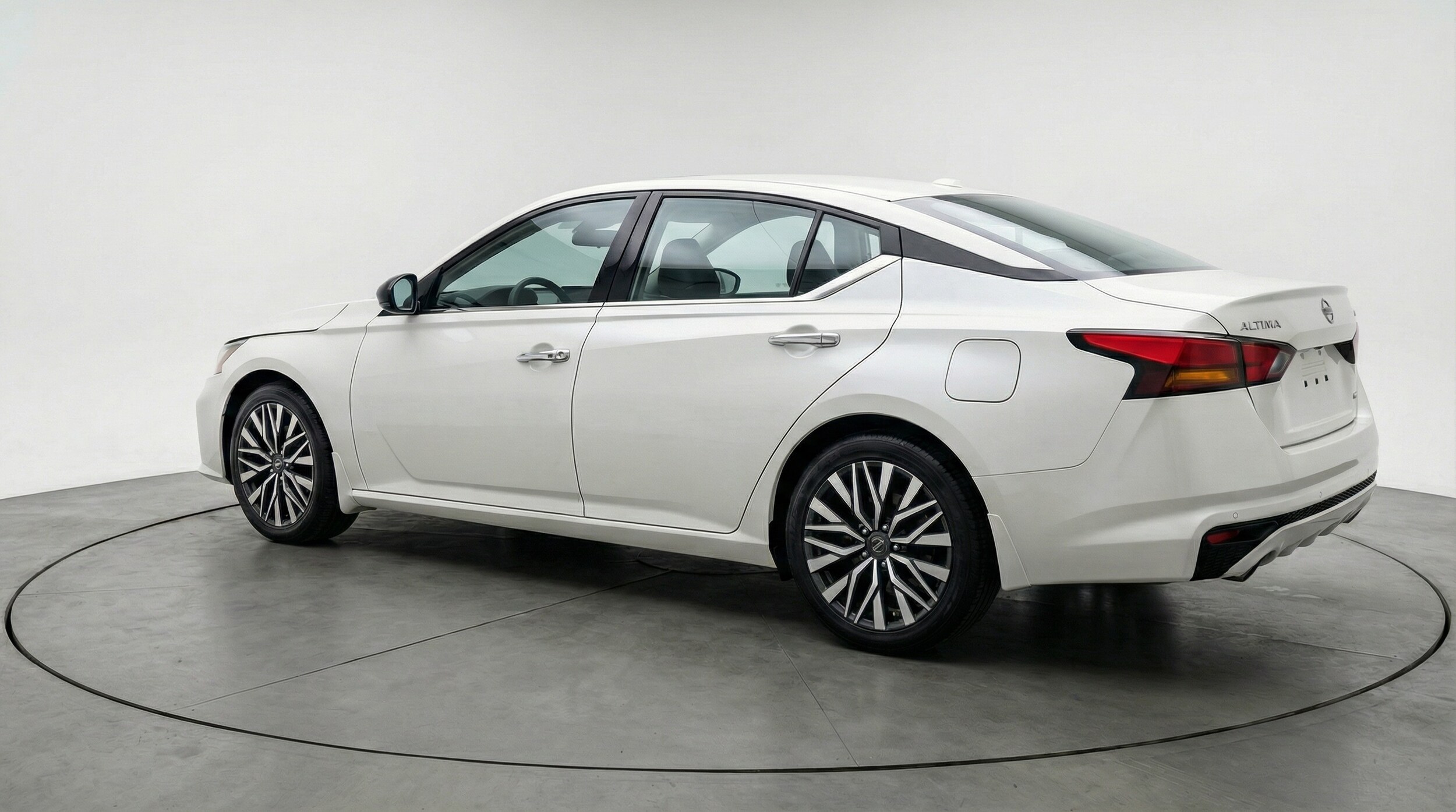 Thumbnail: 2025 Nissan Altima - 5