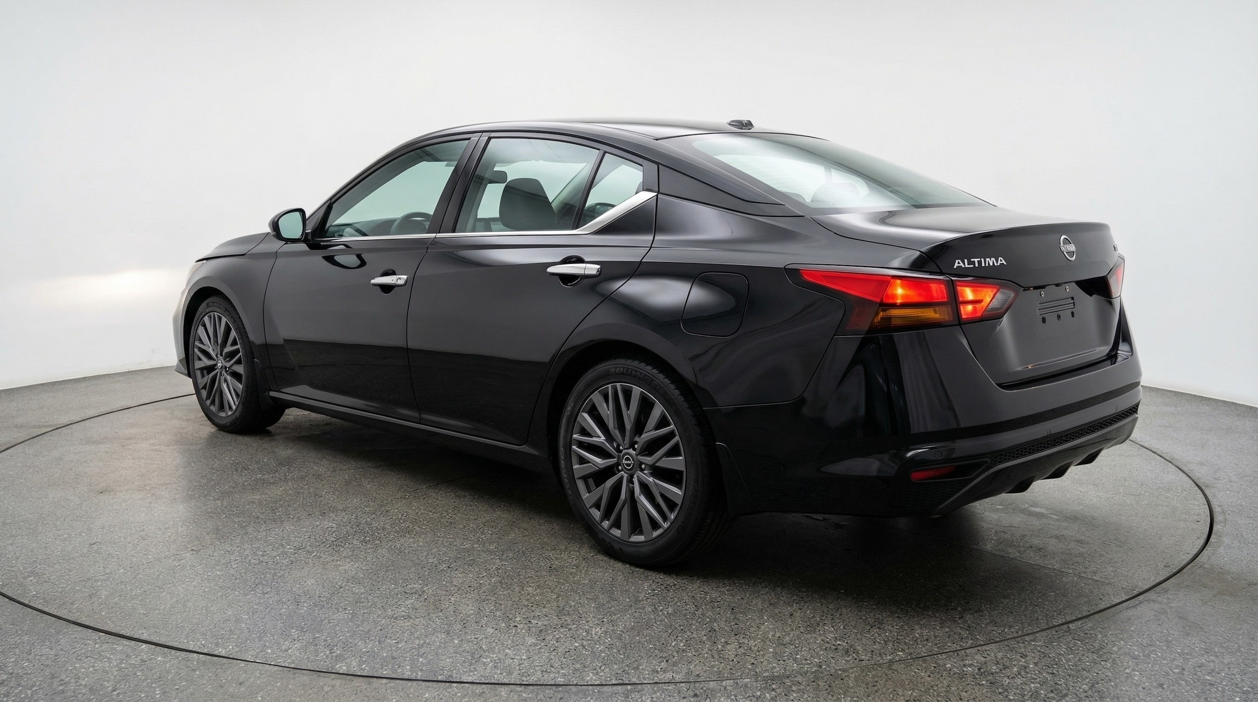 Thumbnail: 2025 Nissan Altima - 5