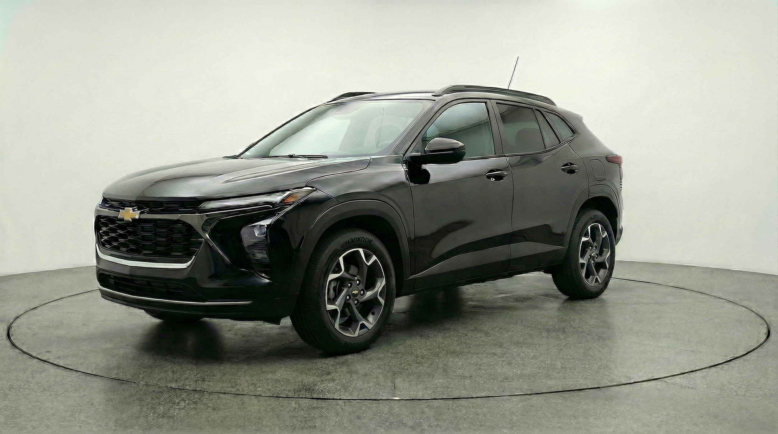 Thumbnail: 2025 Chevrolet Trax - 3