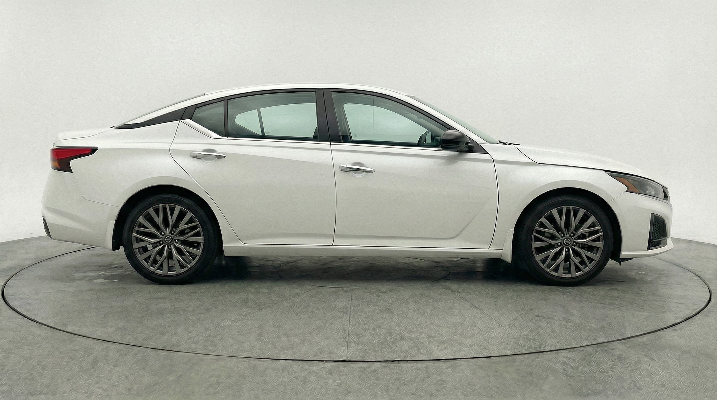 Thumbnail: 2025 Nissan Altima - 8