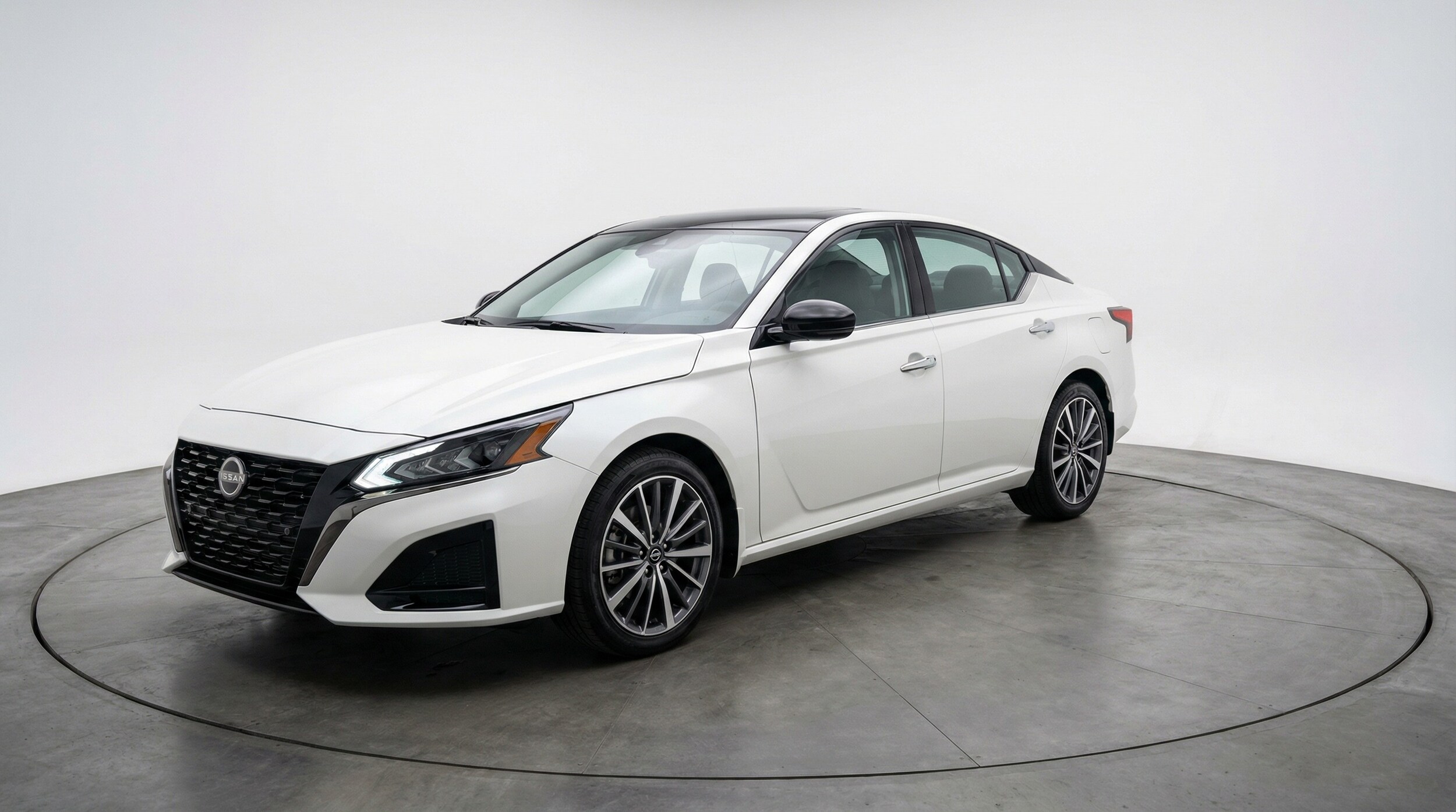 Thumbnail: 2025 Nissan Altima - 3