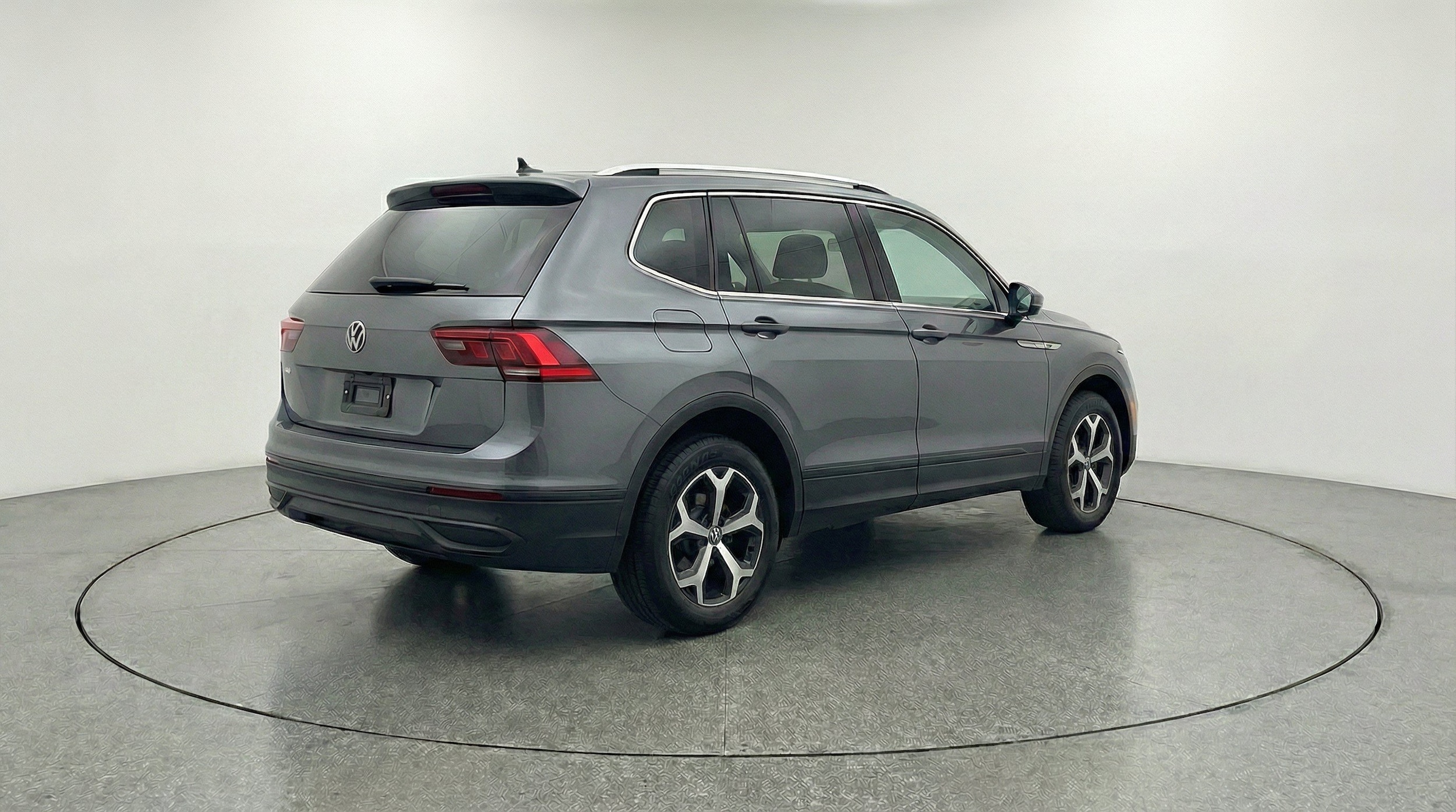 Thumbnail: 2026 Volkswagen Tiguan - 9