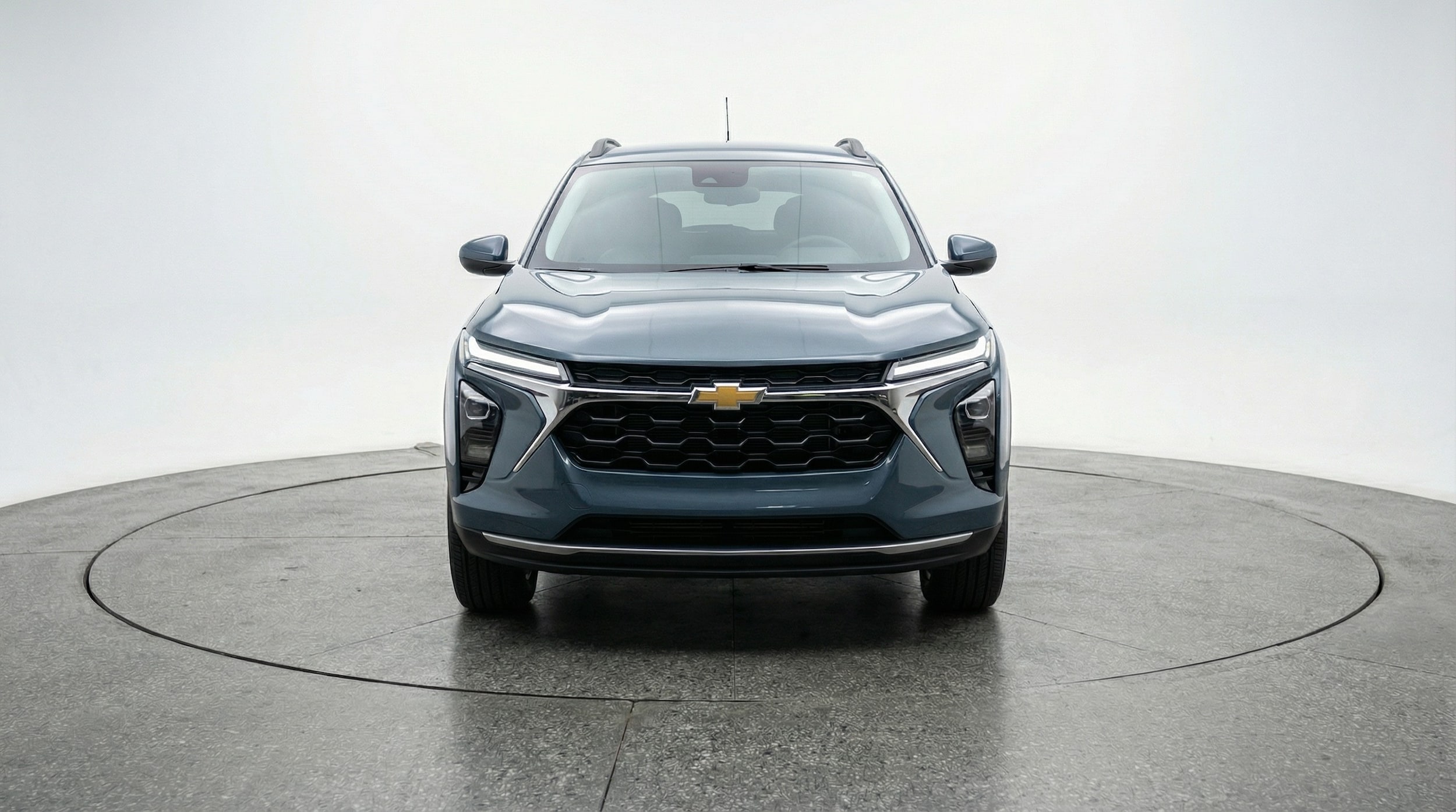 Thumbnail: 2025 Chevrolet Trax - 2
