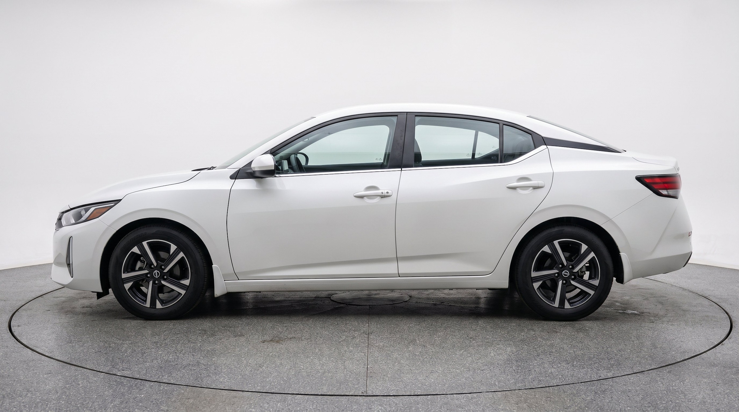 Thumbnail: 2025 Nissan Sentra - 5