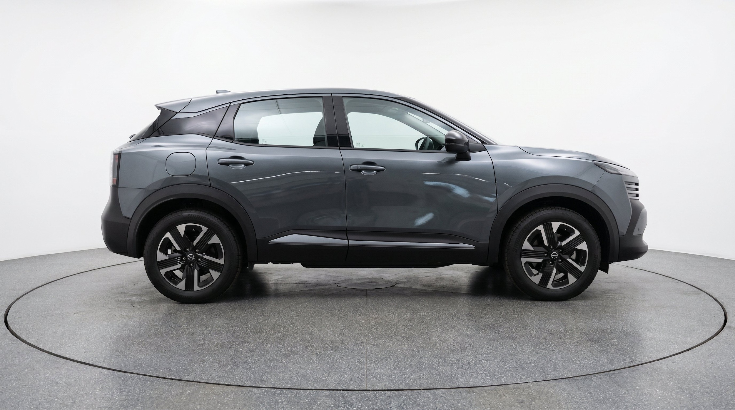 Thumbnail: 2026 Nissan Kicks - 5