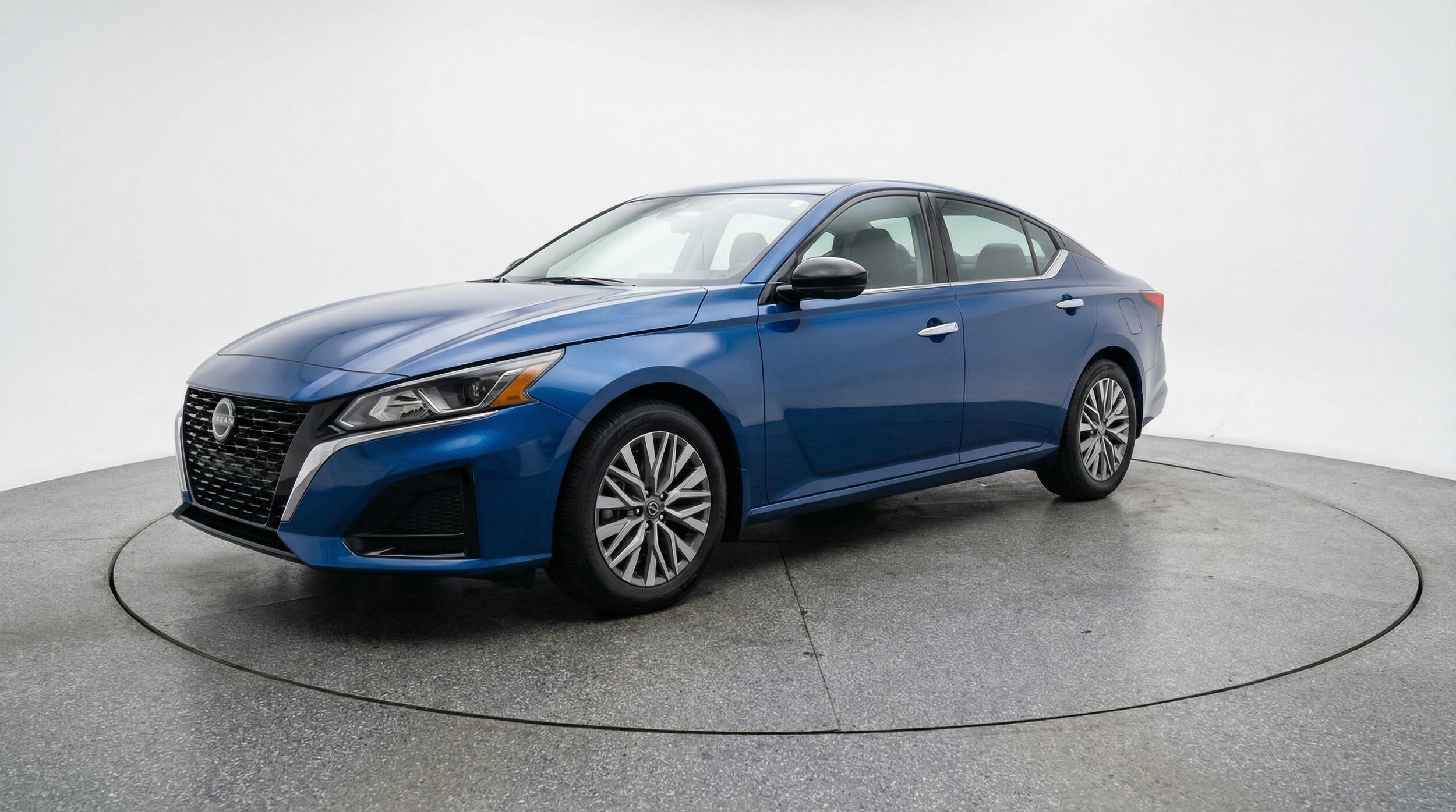 Thumbnail: 2025 Nissan Altima - 3