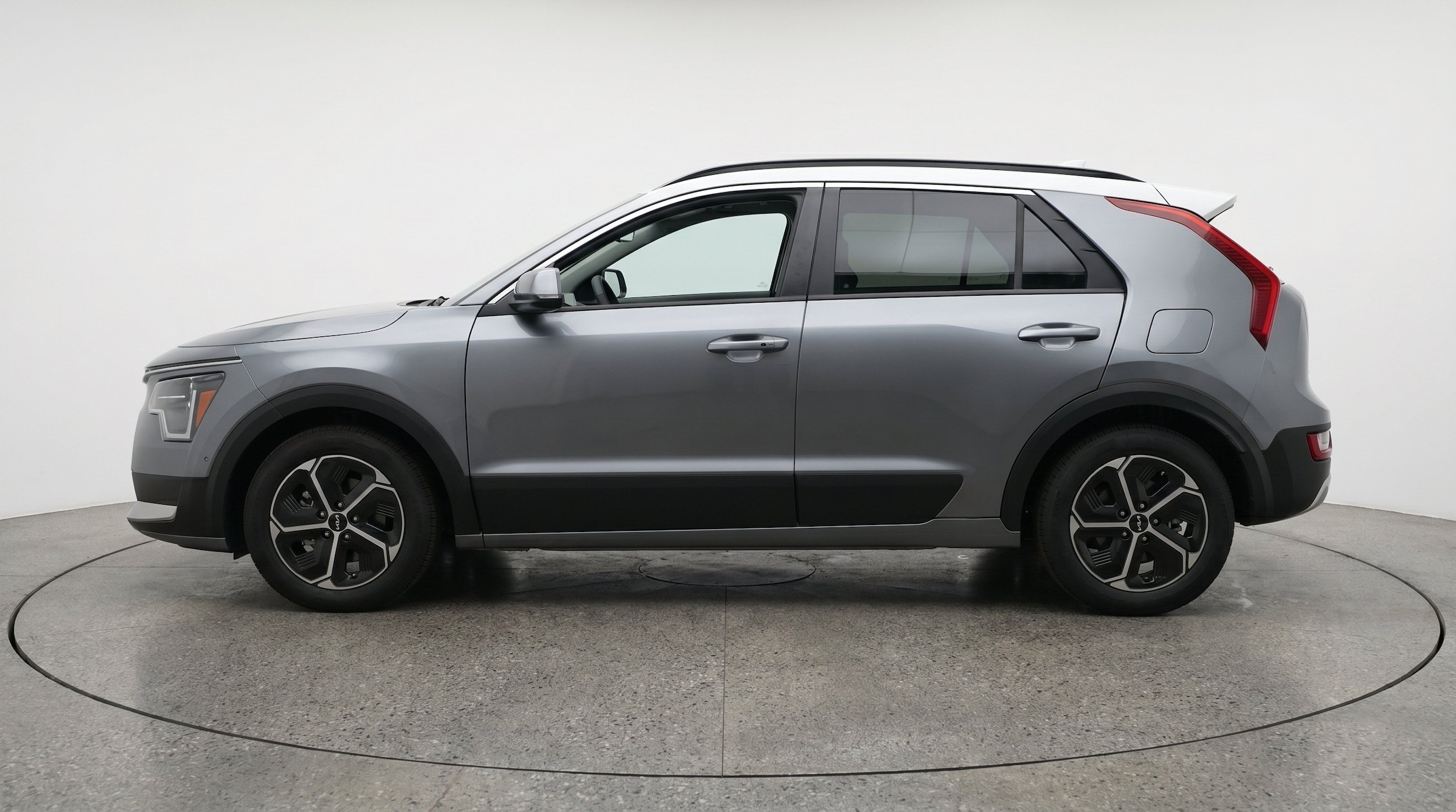 Thumbnail: 2026 Kia Niro - 5