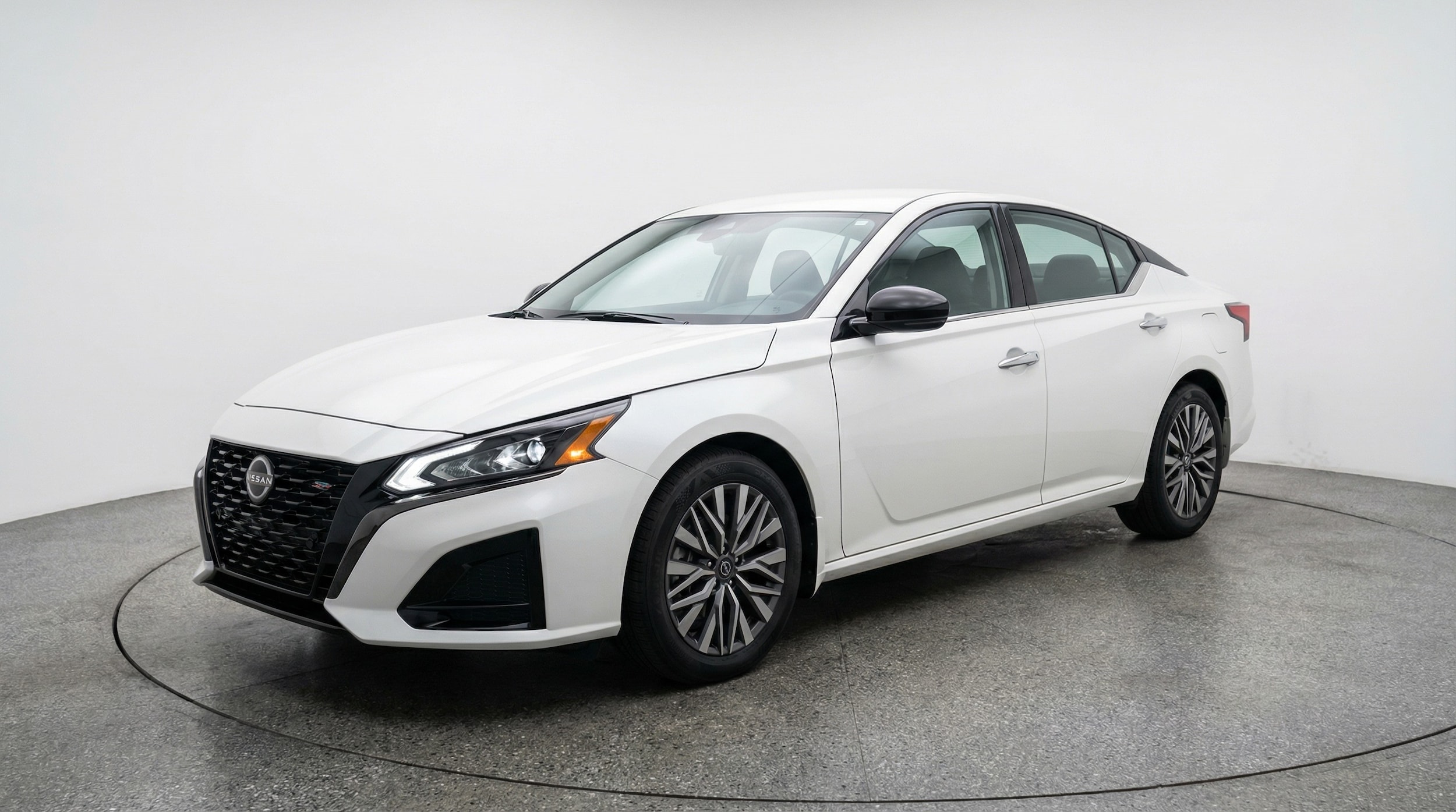 Thumbnail: 2025 Nissan Altima - 3