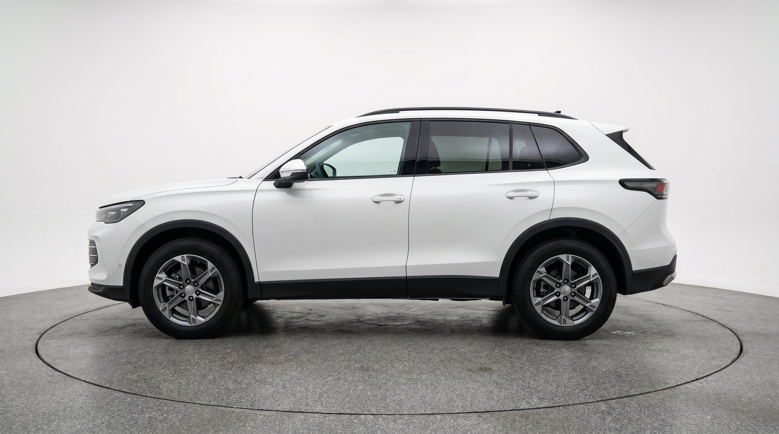 Thumbnail: 2026 Volkswagen Tiguan - 5