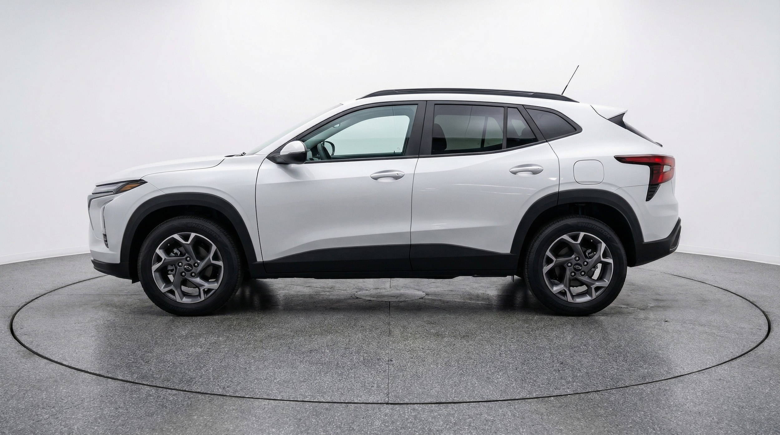 Thumbnail: 2025 Chevrolet Trax - 4