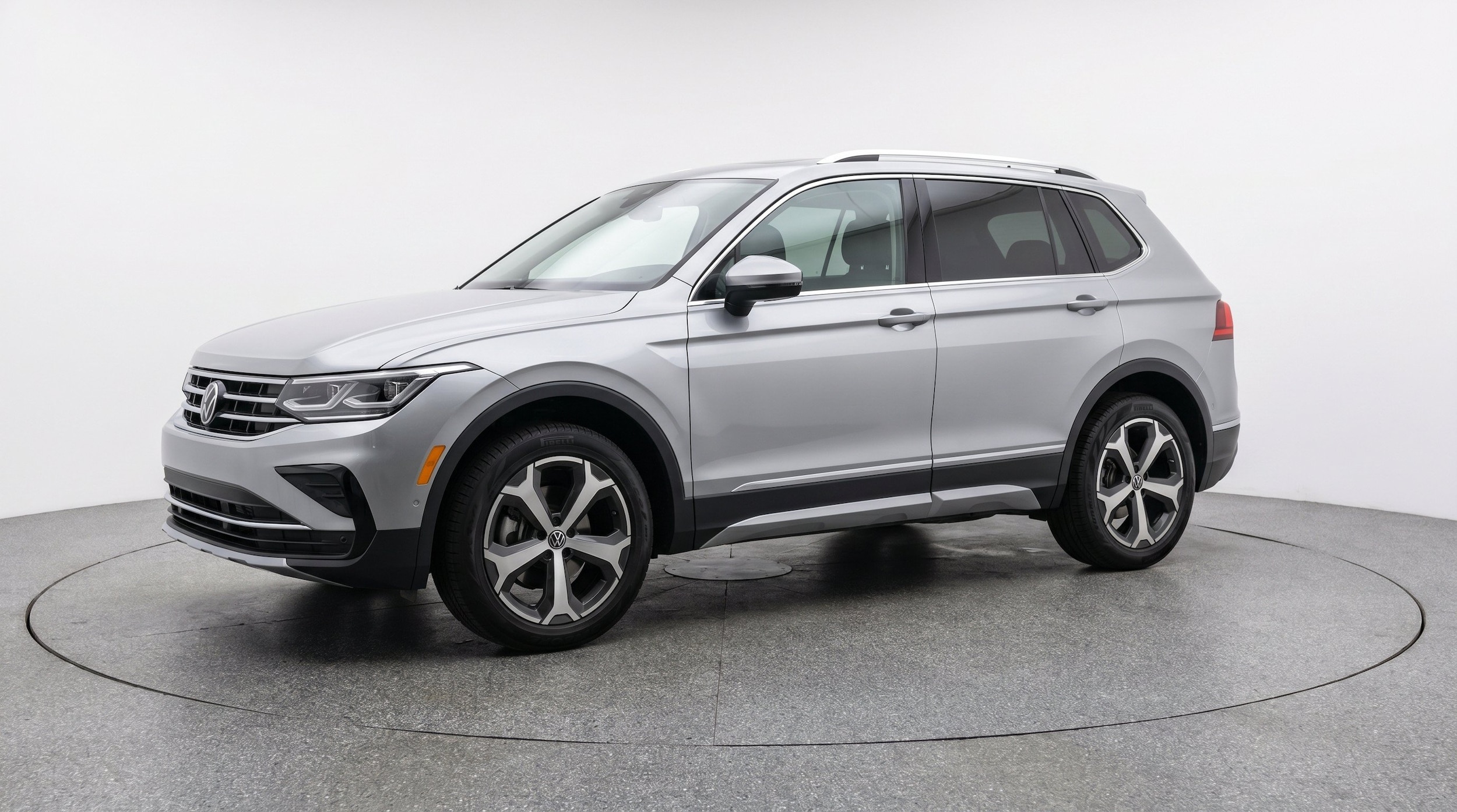Thumbnail: 2026 Volkswagen Tiguan - 3