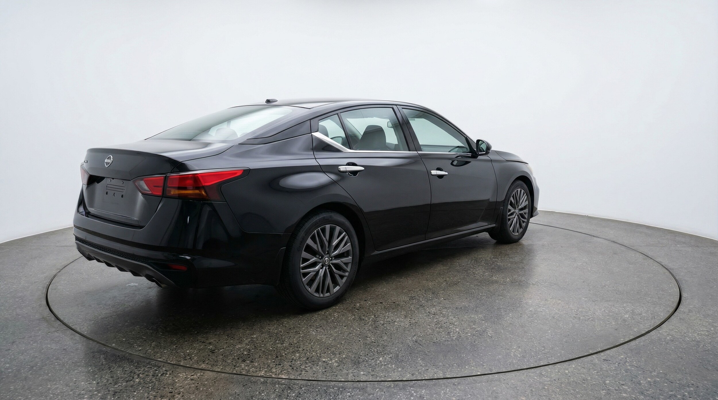 Thumbnail: 2025 Nissan Altima - 7