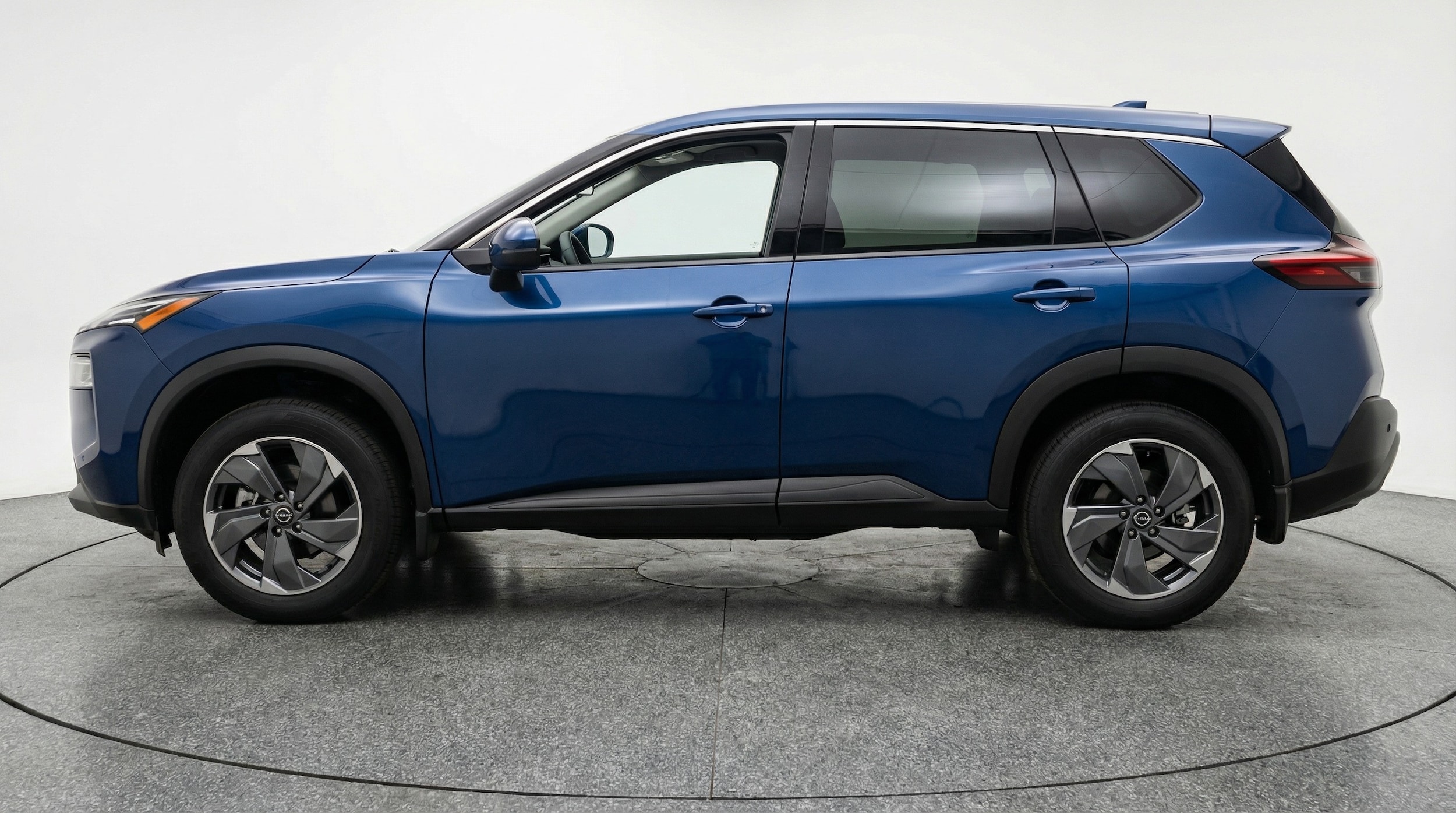 Thumbnail: 2025 Nissan Rogue - 4