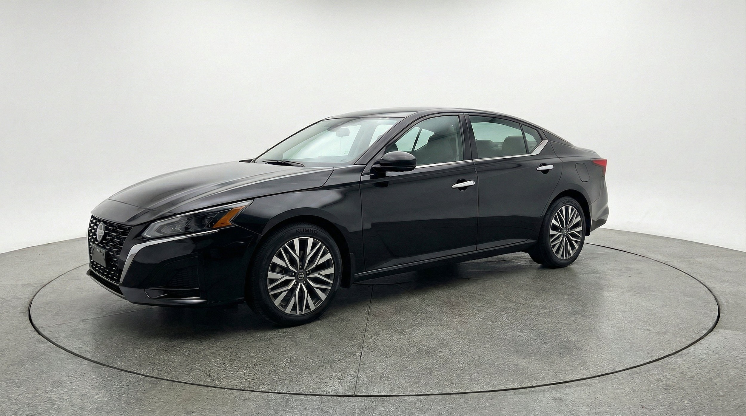 Thumbnail: 2025 Nissan Altima - 3