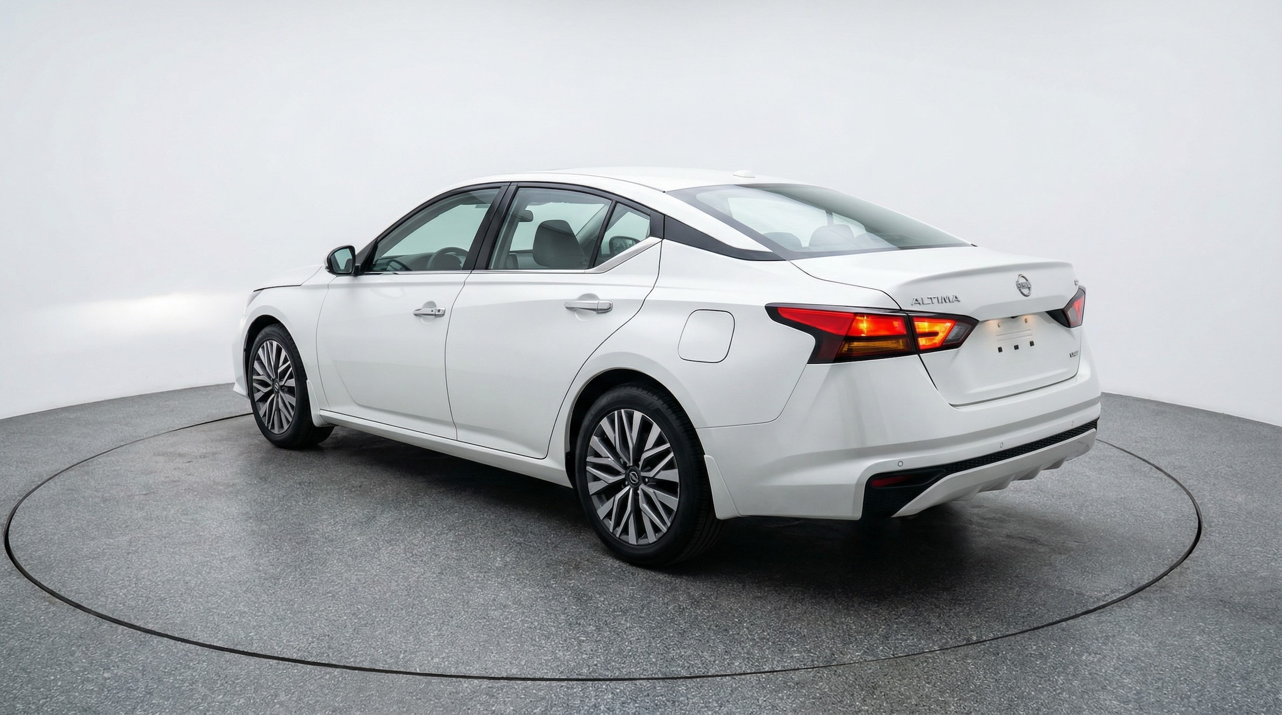 Thumbnail: 2025 Nissan Altima - 5