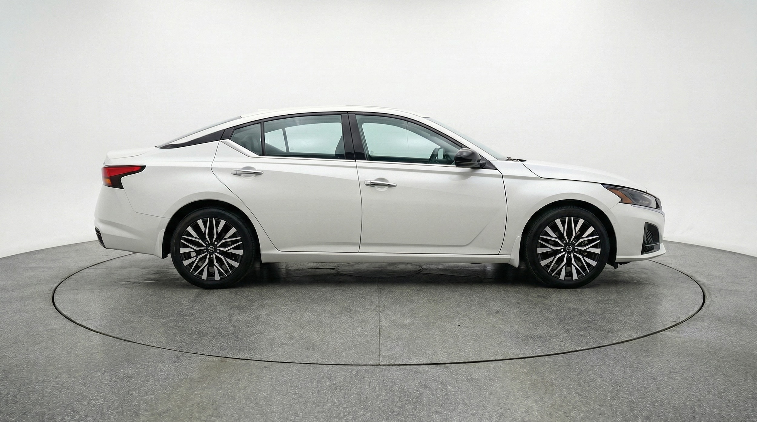 Thumbnail: 2025 Nissan Altima - 8