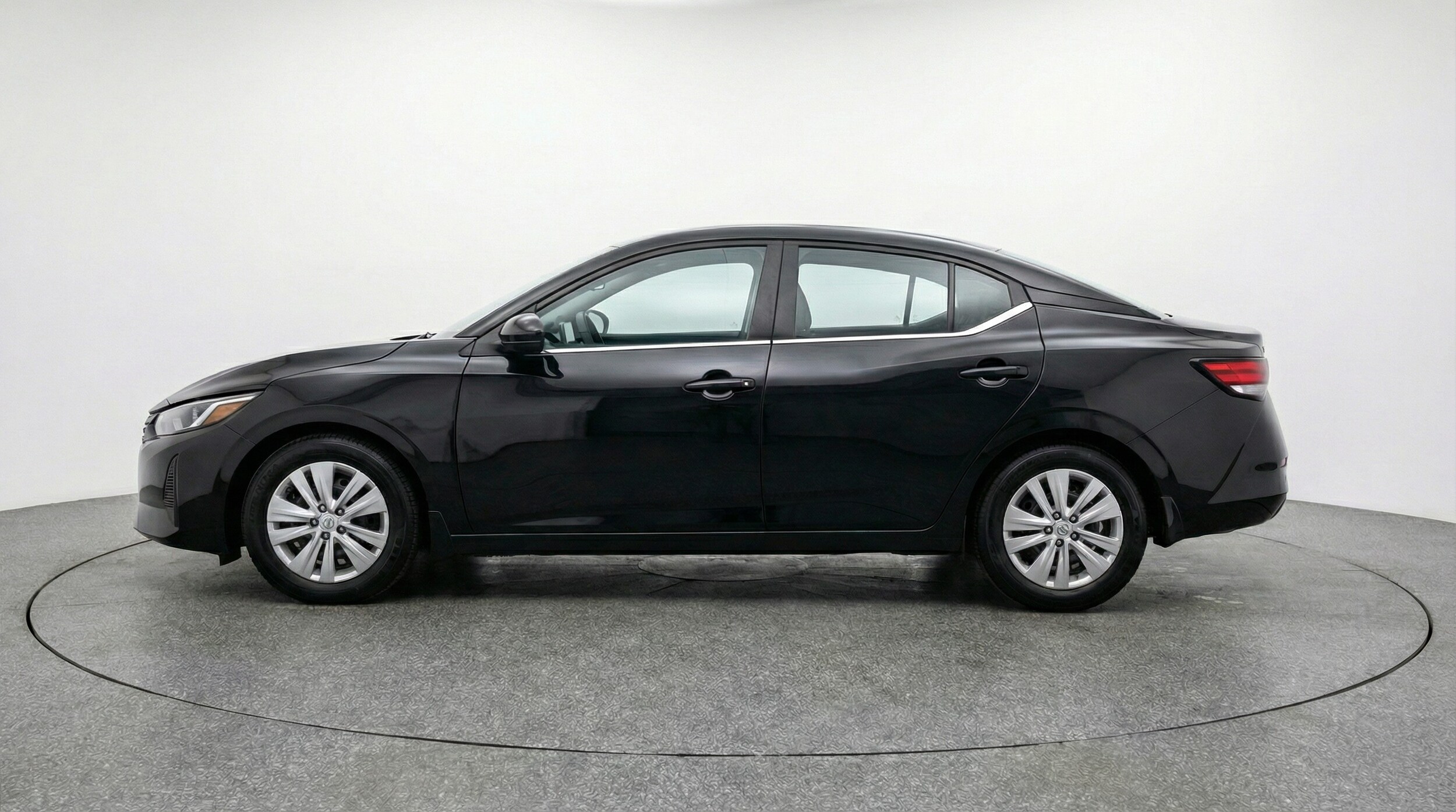 Thumbnail: 2025 Nissan Sentra - 4