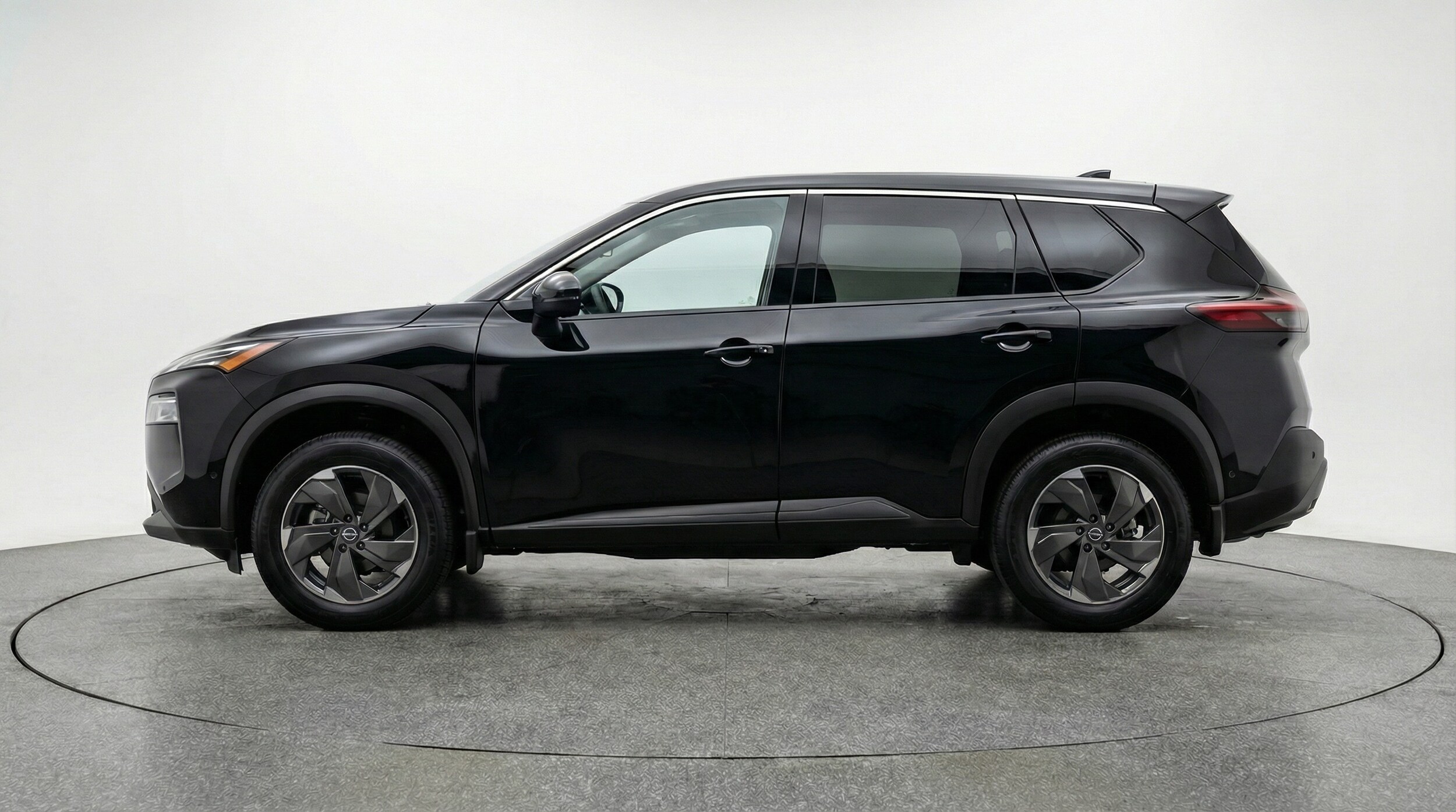 Thumbnail: 2025 Nissan Rogue - 4