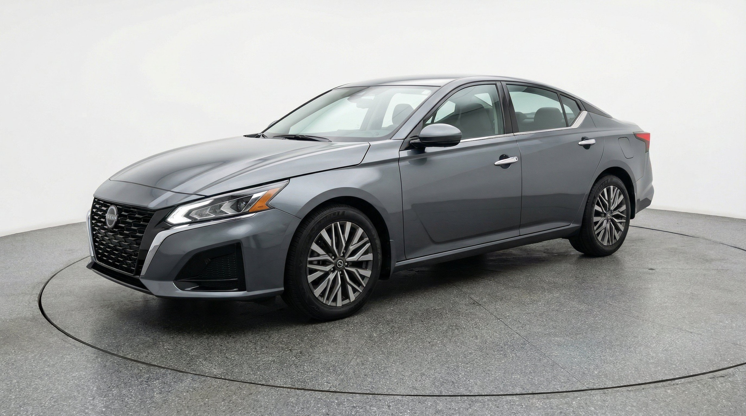 Thumbnail: 2025 Nissan Altima - 3