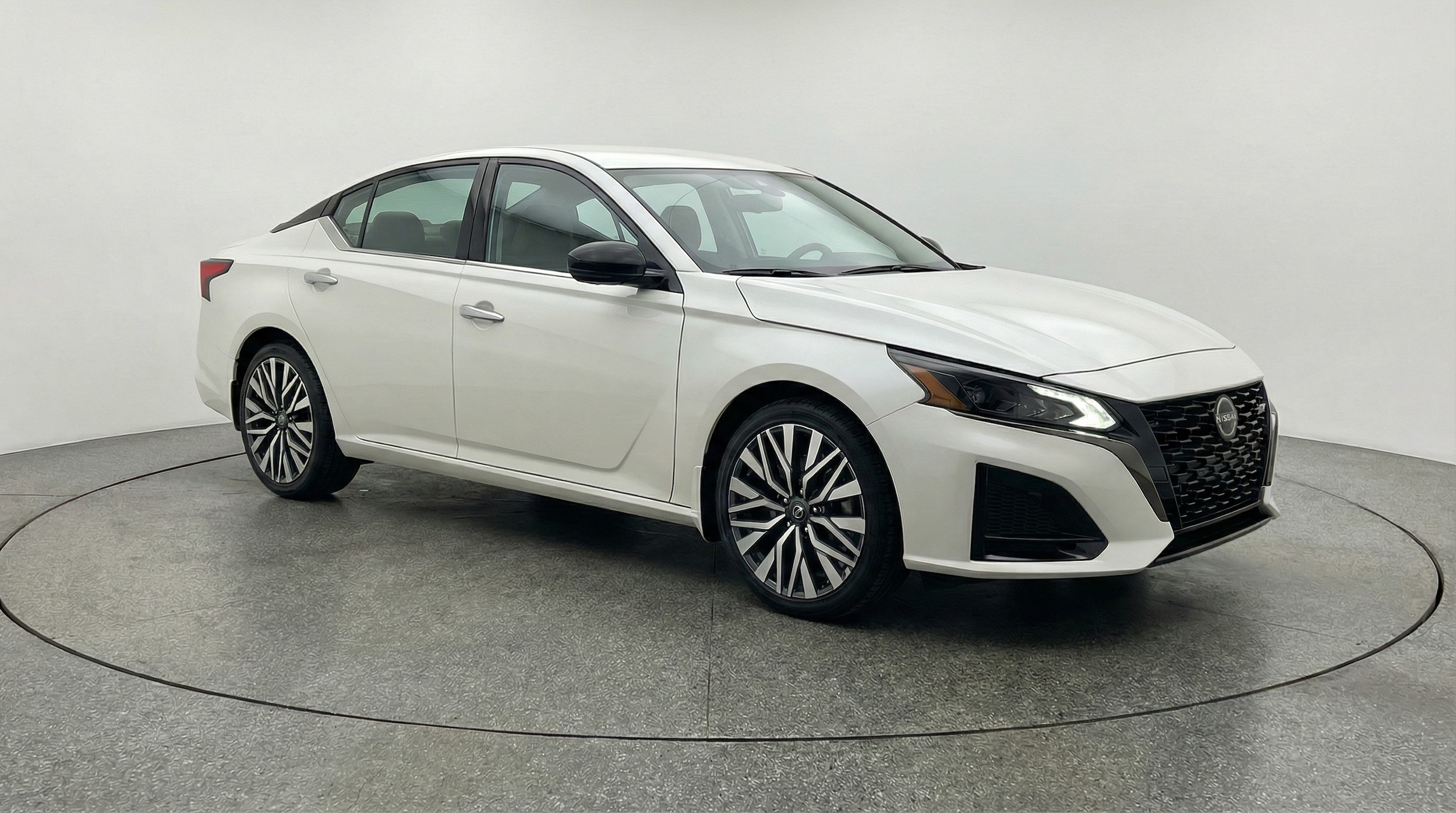 Thumbnail: 2025 Nissan Altima - 1