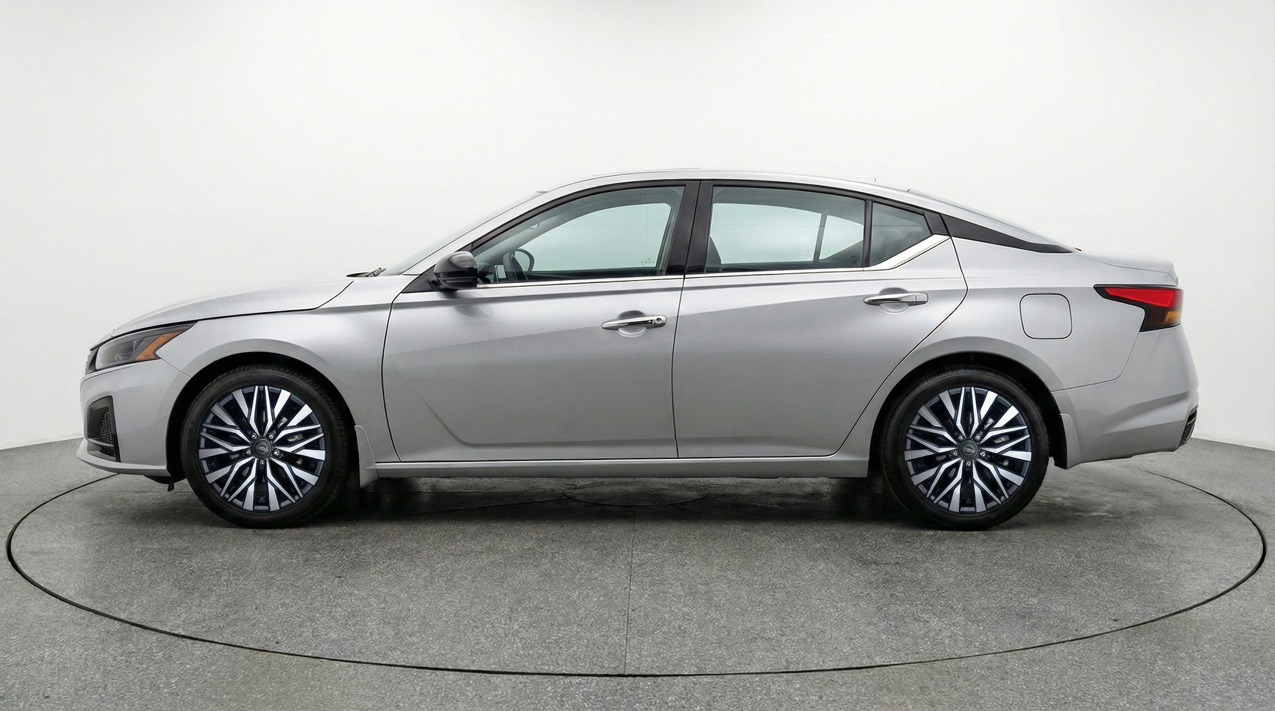 Thumbnail: 2025 Nissan Altima - 4