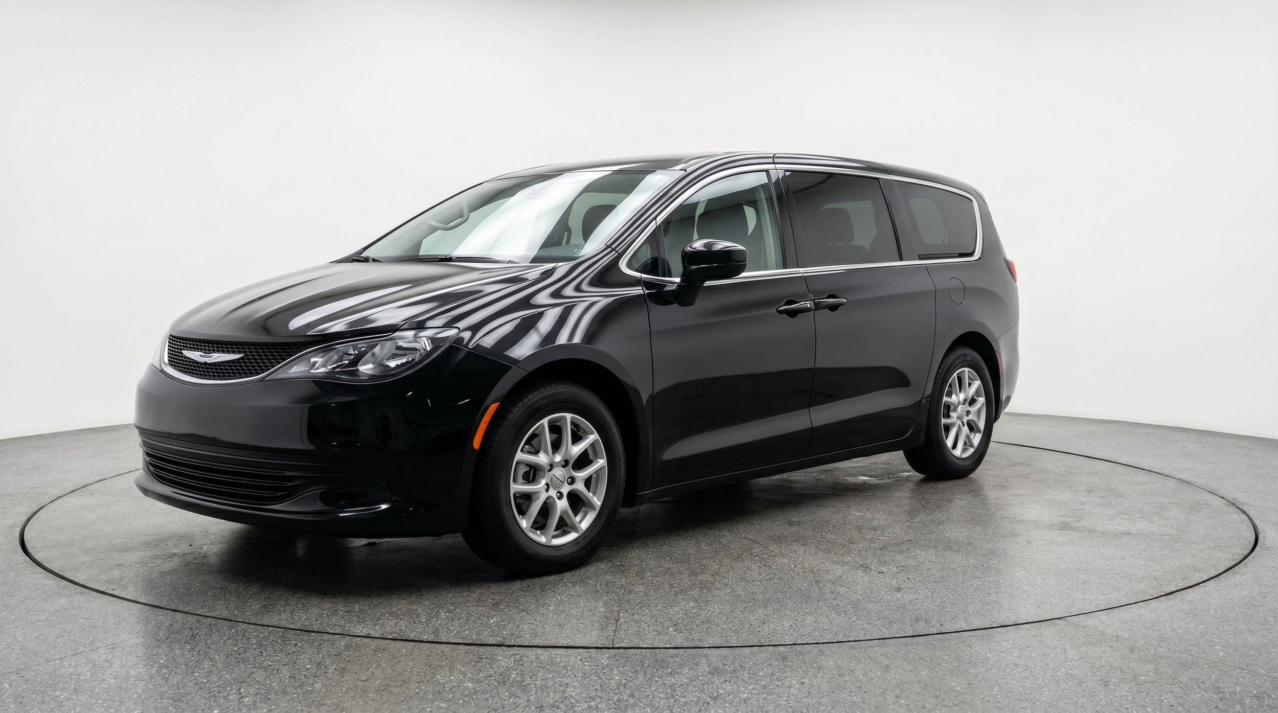 Thumbnail: 2024 Chrysler Voyager - 3