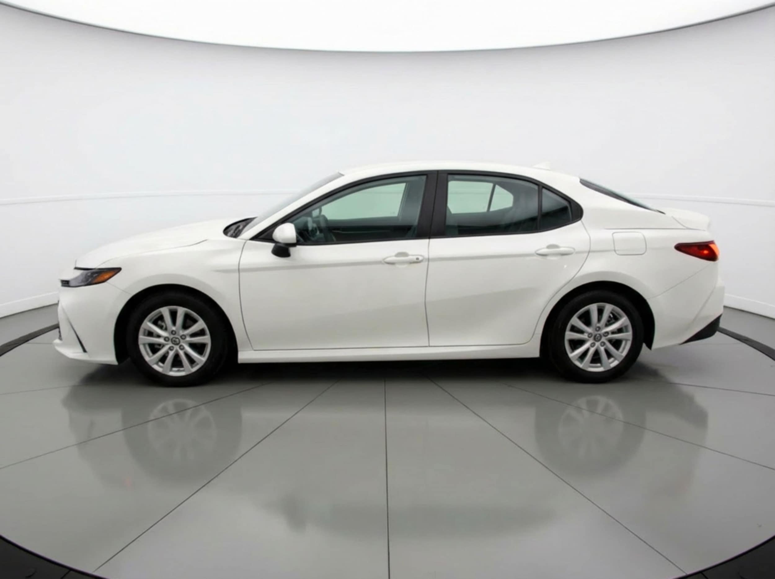 Thumbnail: 2025 Toyota Camry - 4