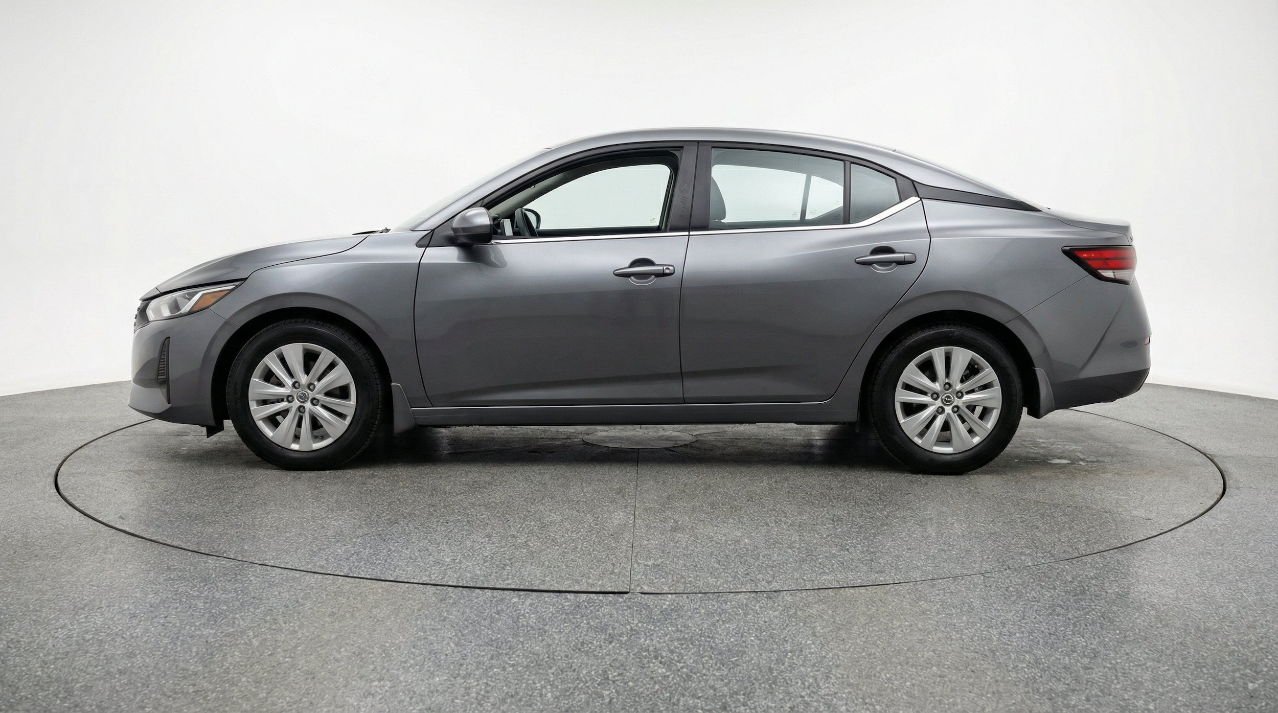 2025 Nissan Sentra S - Photo 5