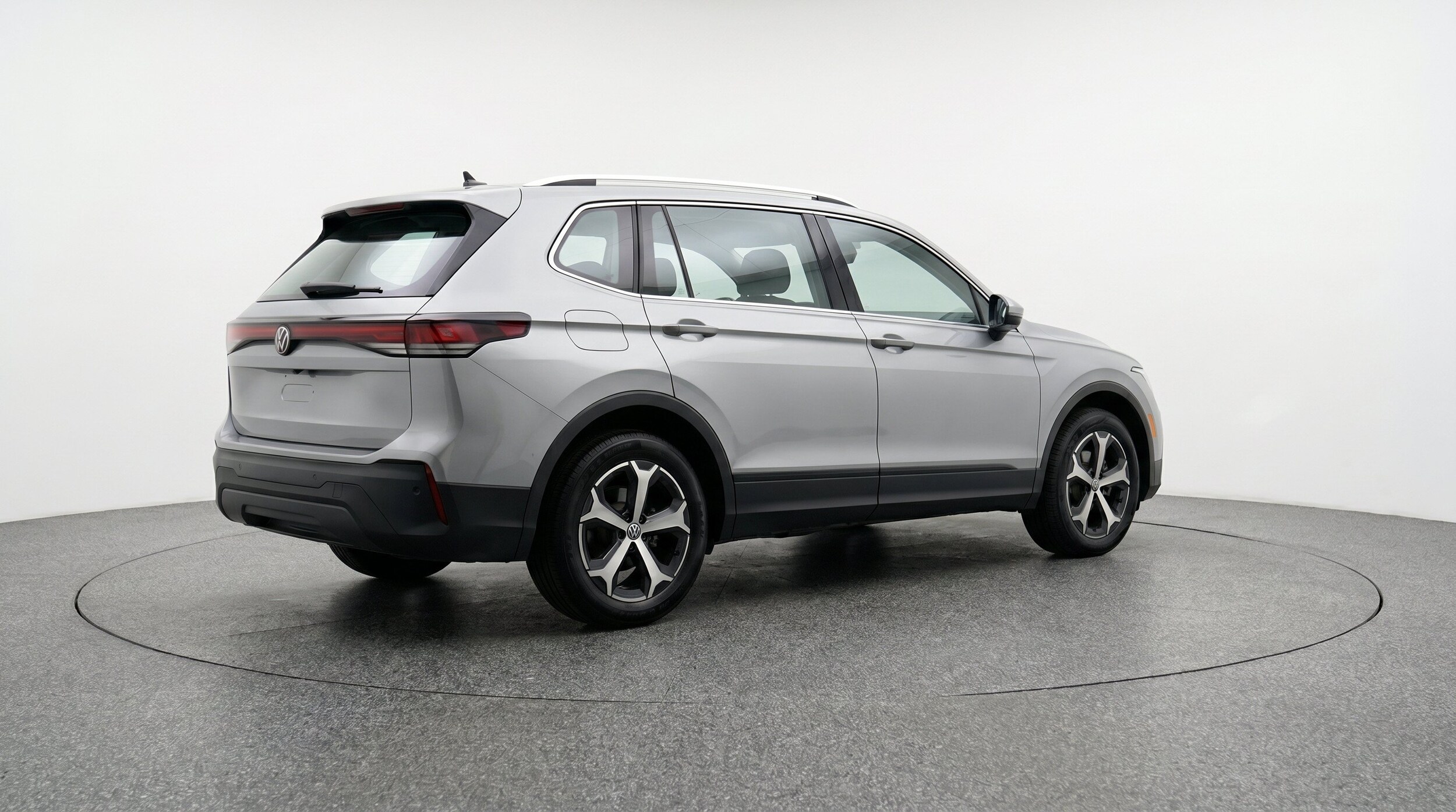 Thumbnail: 2026 Volkswagen Tiguan - 9