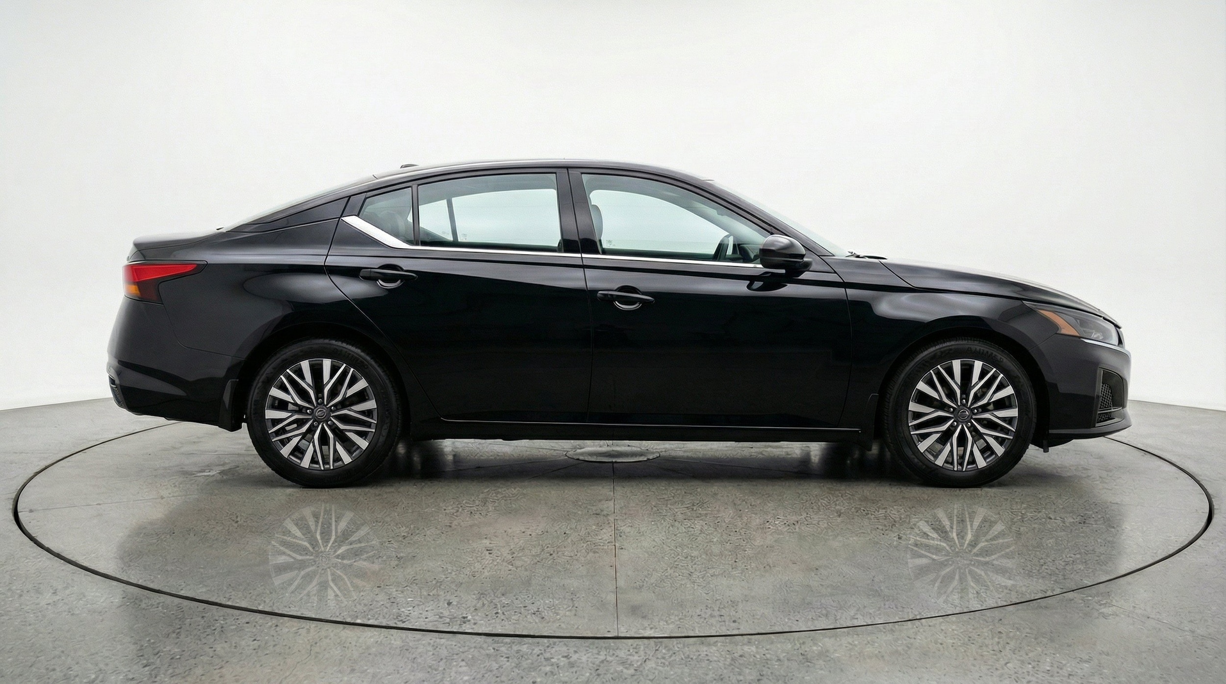 Thumbnail: 2025 Nissan Altima - 11