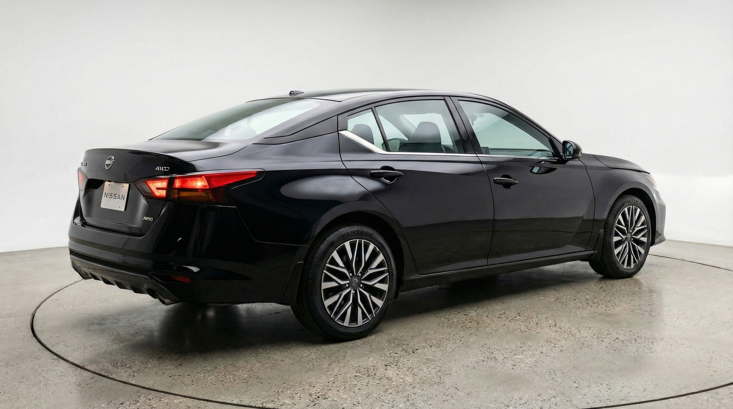 Thumbnail: 2025 Nissan Altima - 9