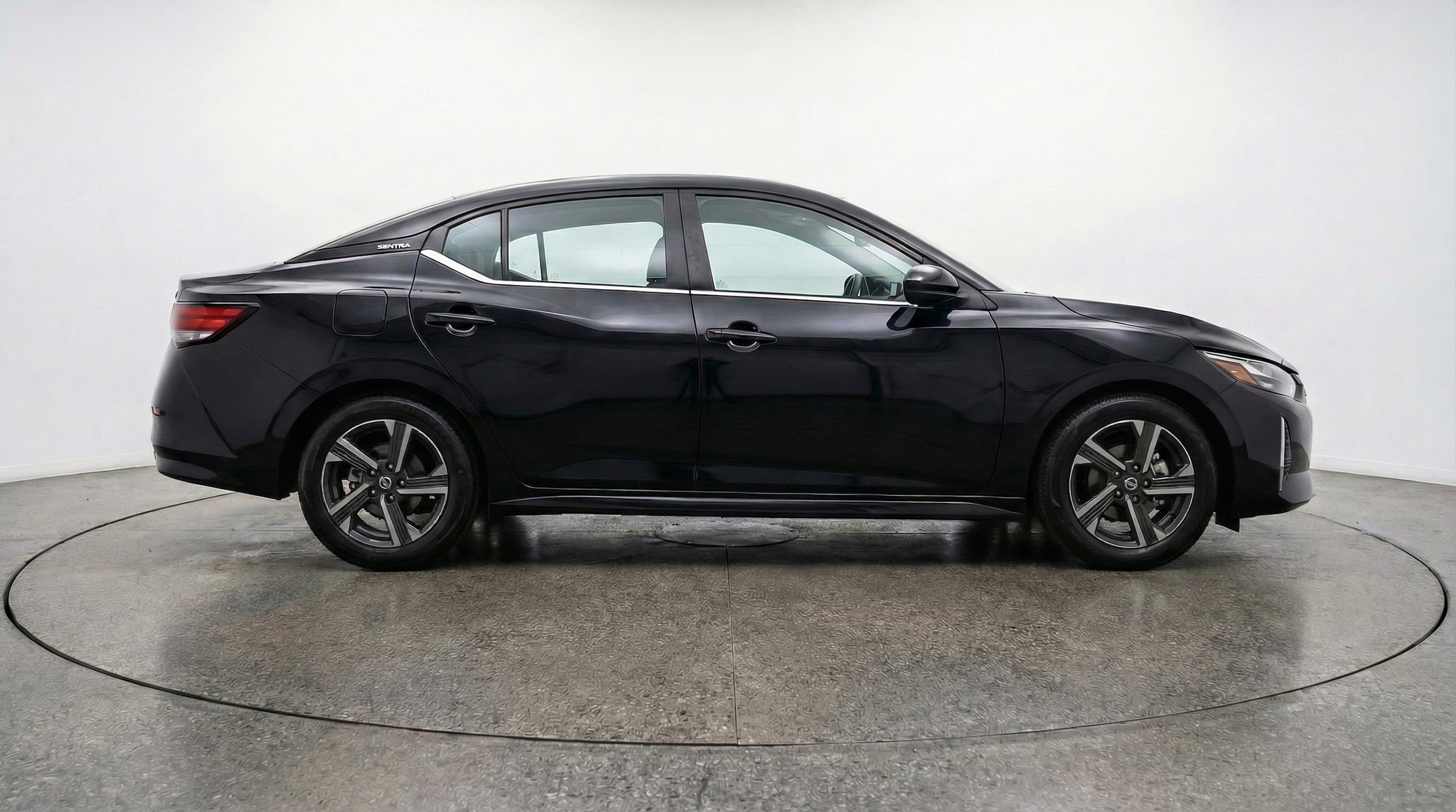 Thumbnail: 2025 Nissan Sentra - 8