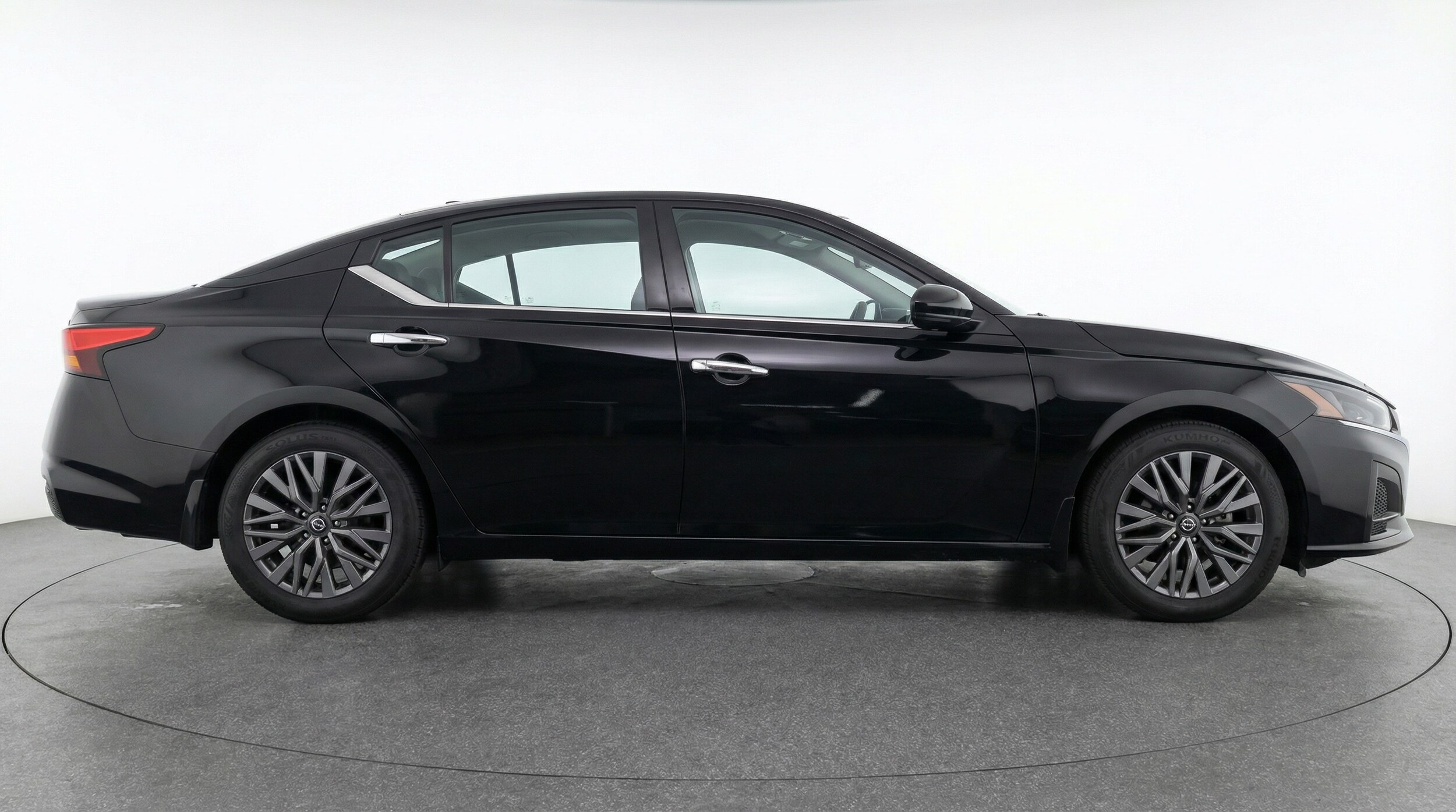 Thumbnail: 2025 Nissan Altima - 8