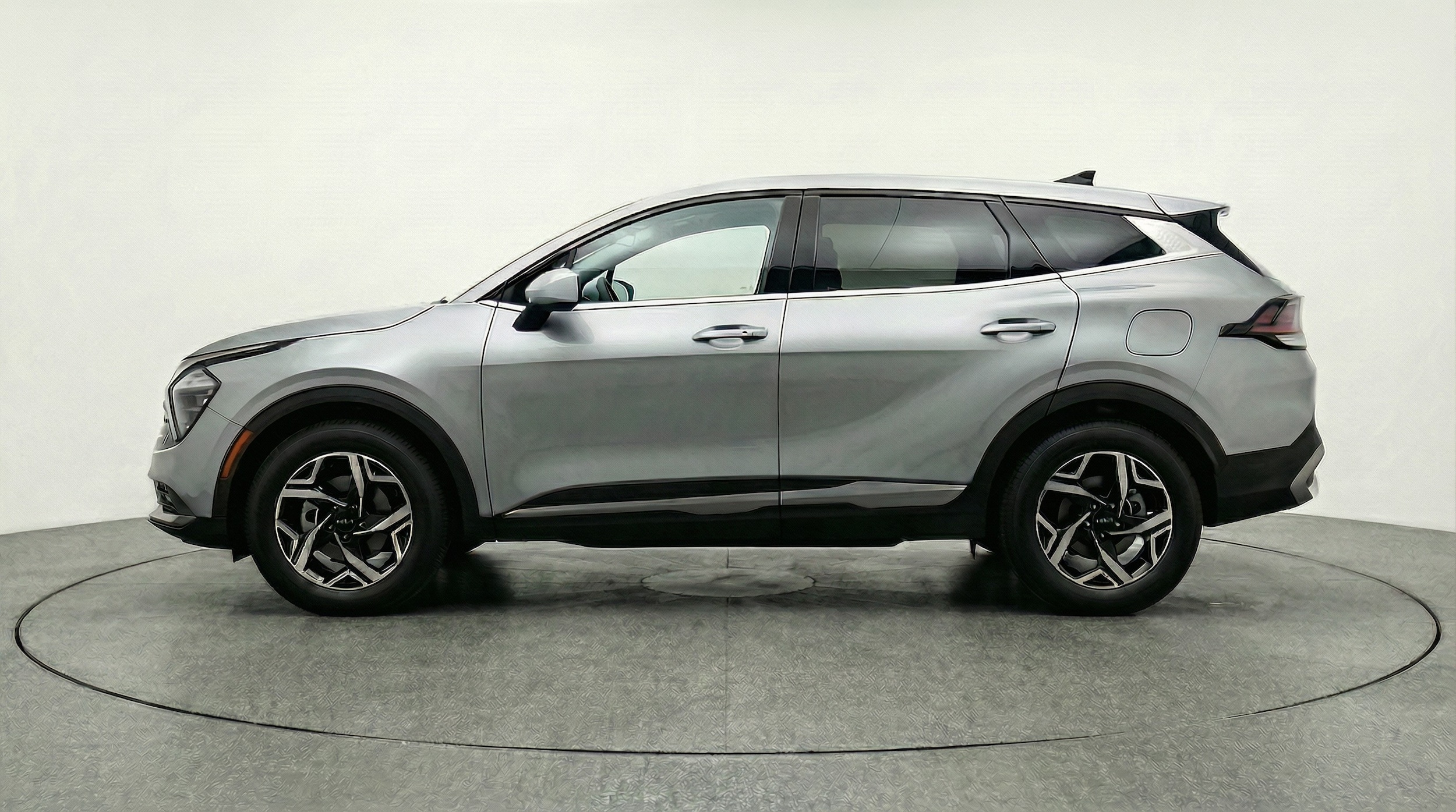 Thumbnail: 2025 Kia Sportage - 4