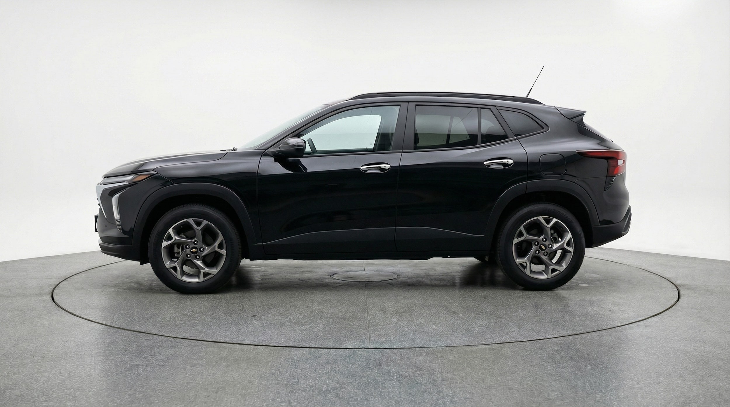 Thumbnail: 2025 Chevrolet Trax - 4