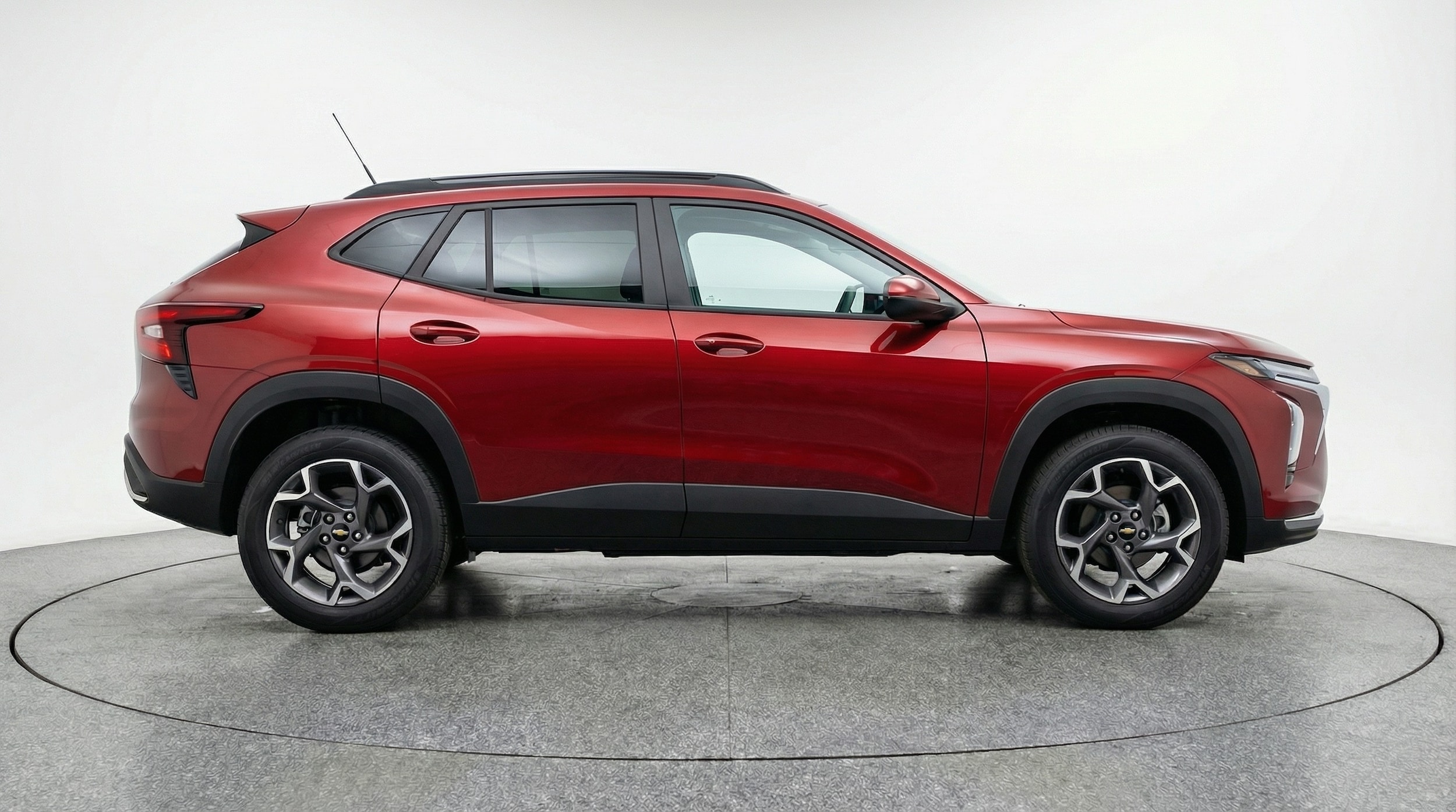Thumbnail: 2025 Chevrolet Trax - 8