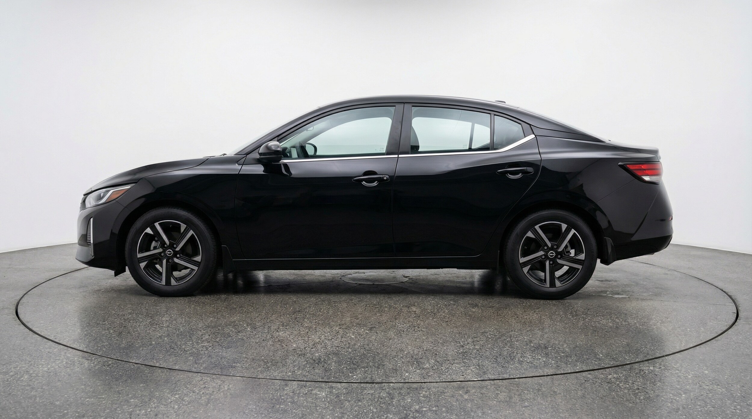 Thumbnail: 2025 Nissan Sentra - 4