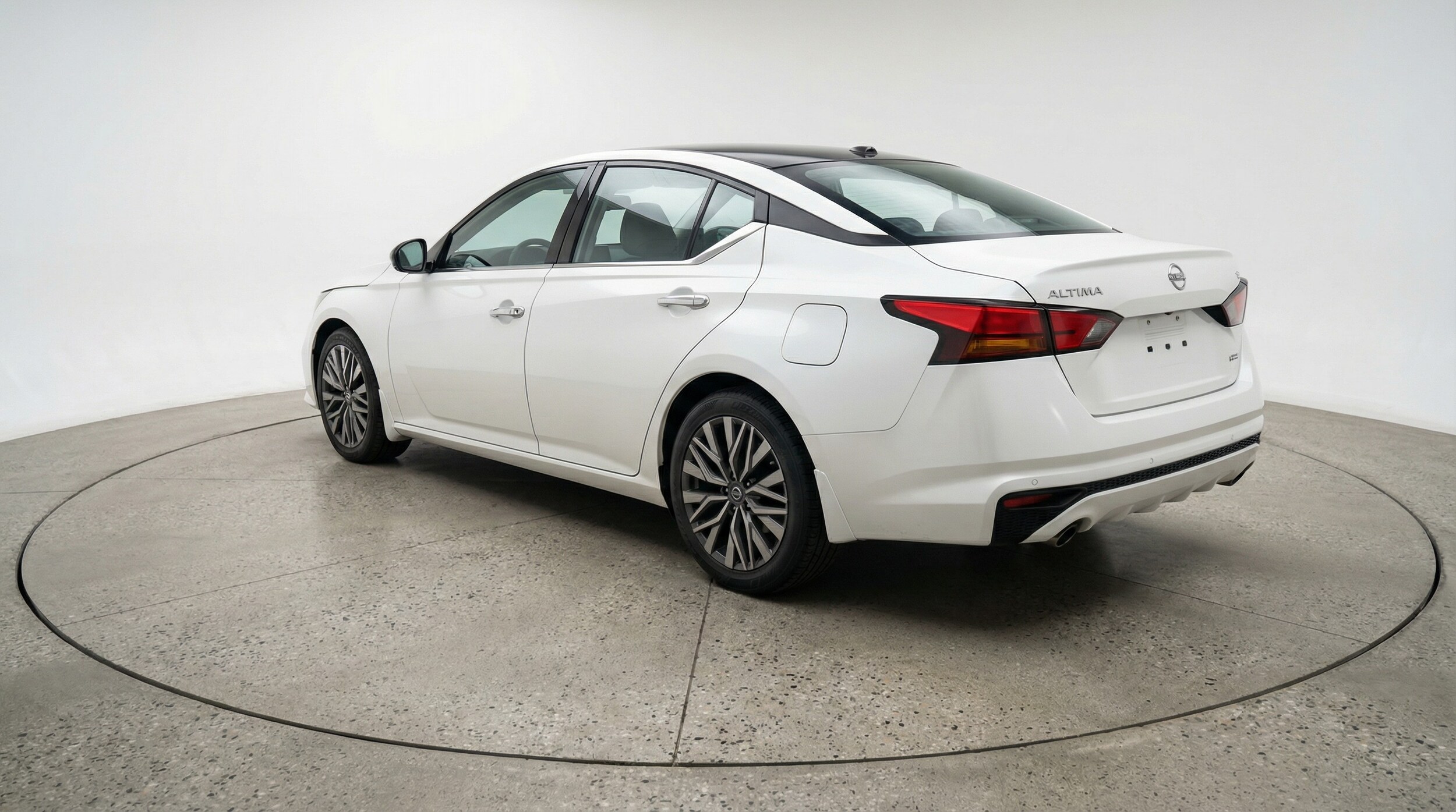 Thumbnail: 2025 Nissan Altima - 5