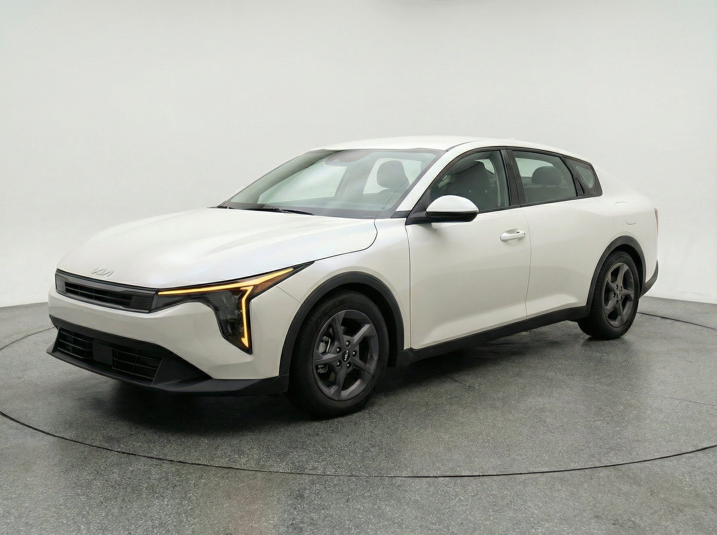 Thumbnail: 2025 Kia K4 - 3